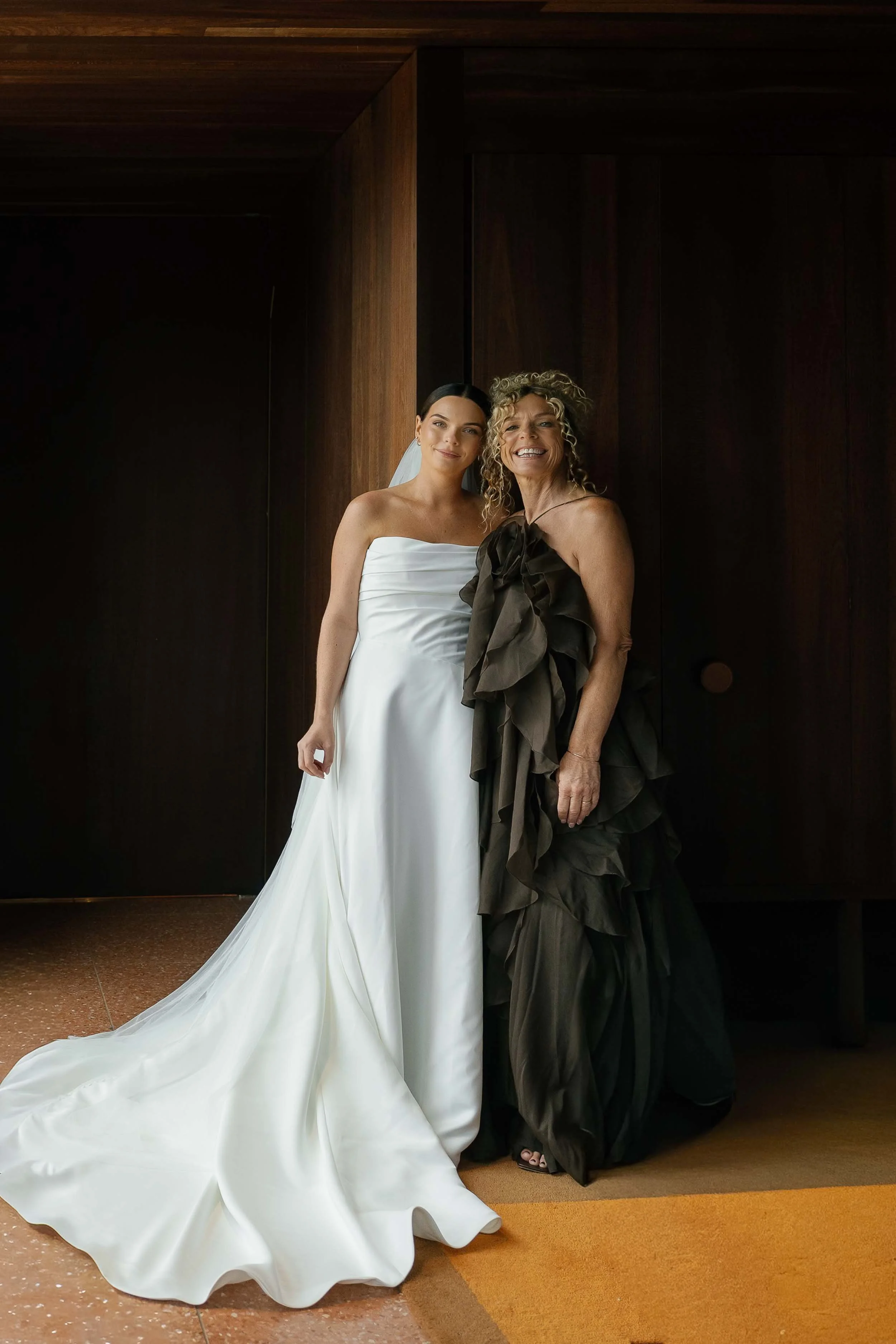 hyde-melbourne-place-wedding-prep-bride-028.jpg