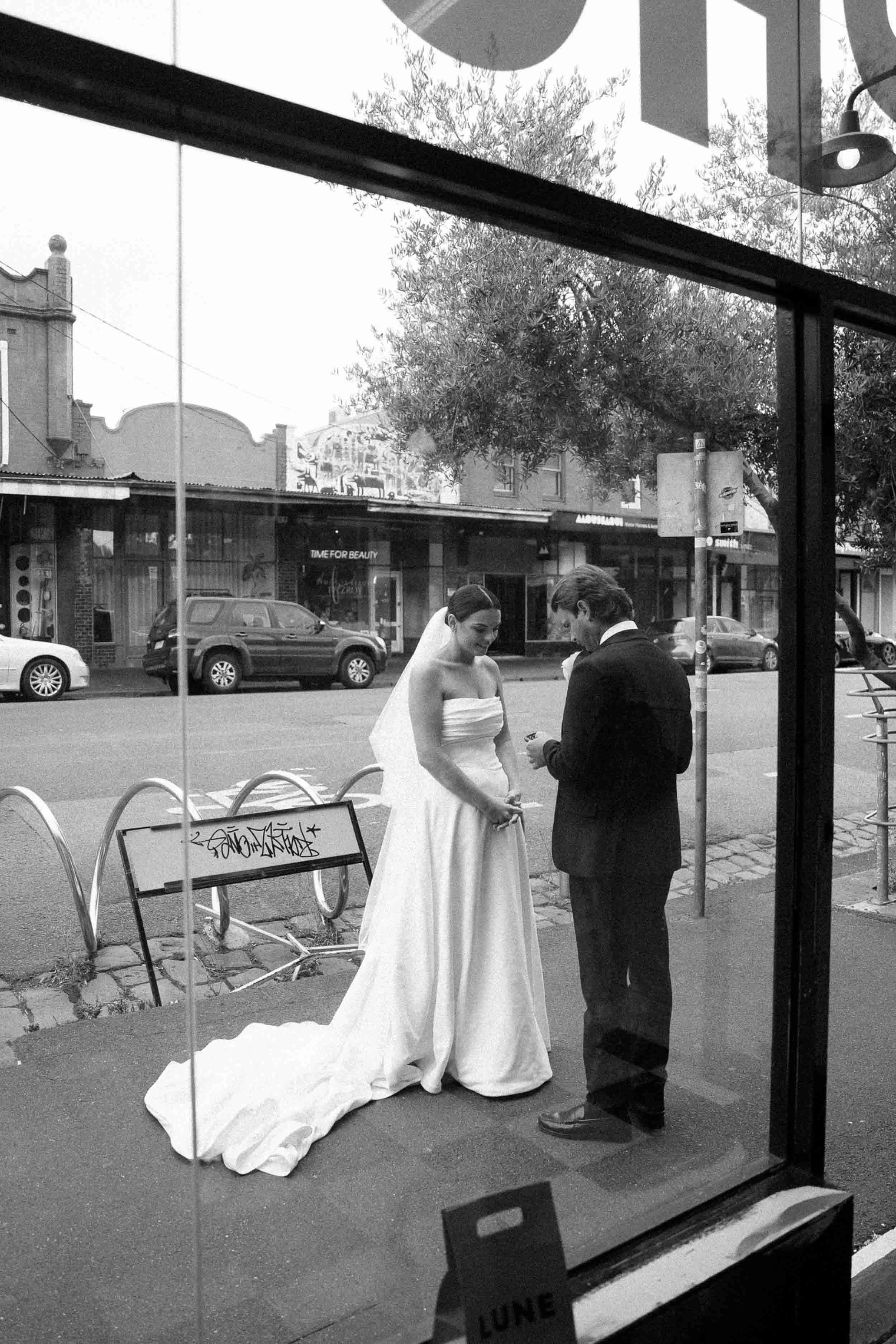 03- melbourne-photobooth-weddding-portraits-015.jpg