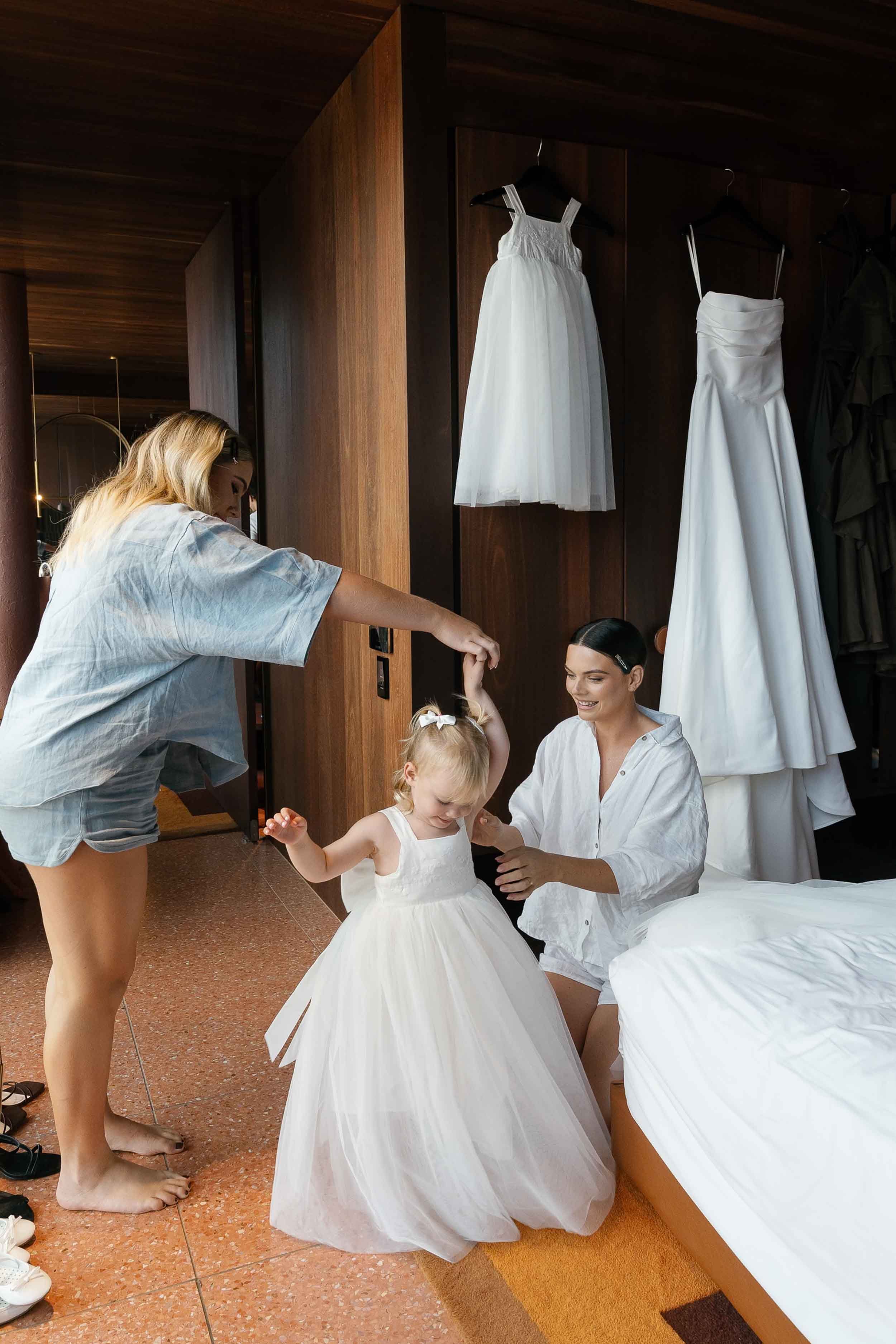hyde-melbourne-place-wedding-prep-bride-013.jpg