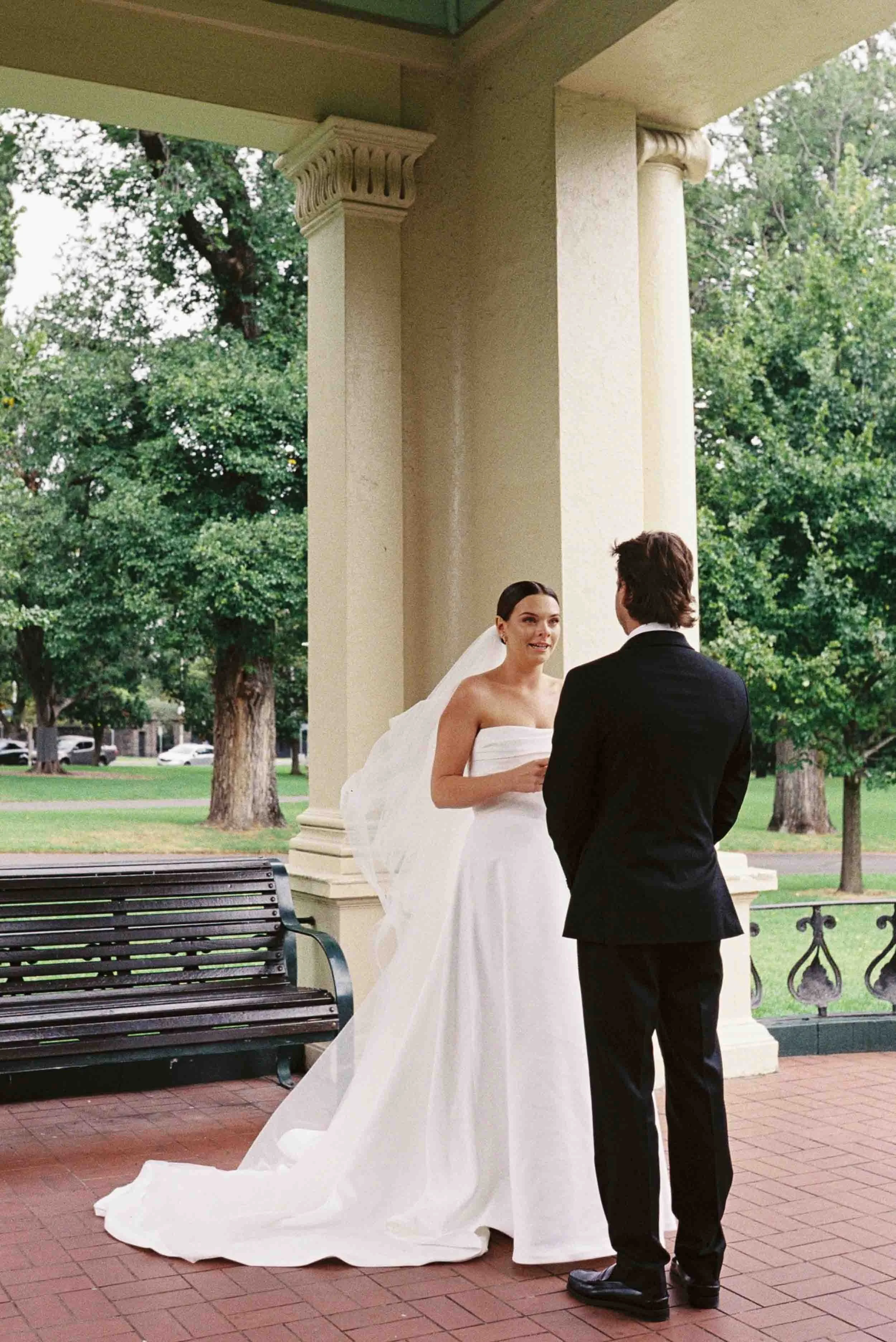 fitzroy-gardens-wedding-first-look-011.jpg