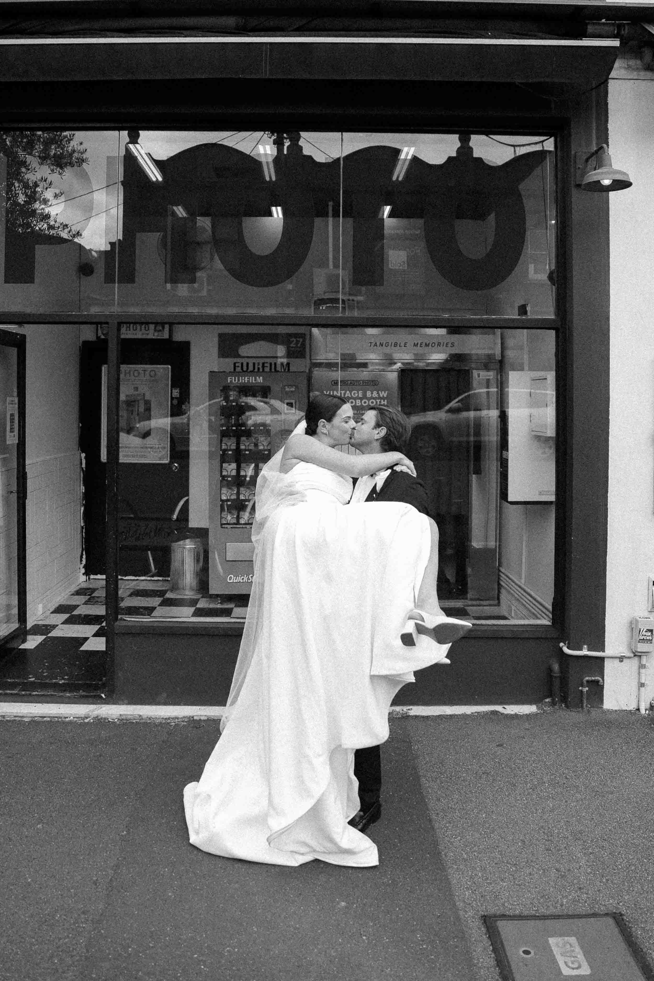 03- melbourne-photobooth-weddding-portraits-022.jpg