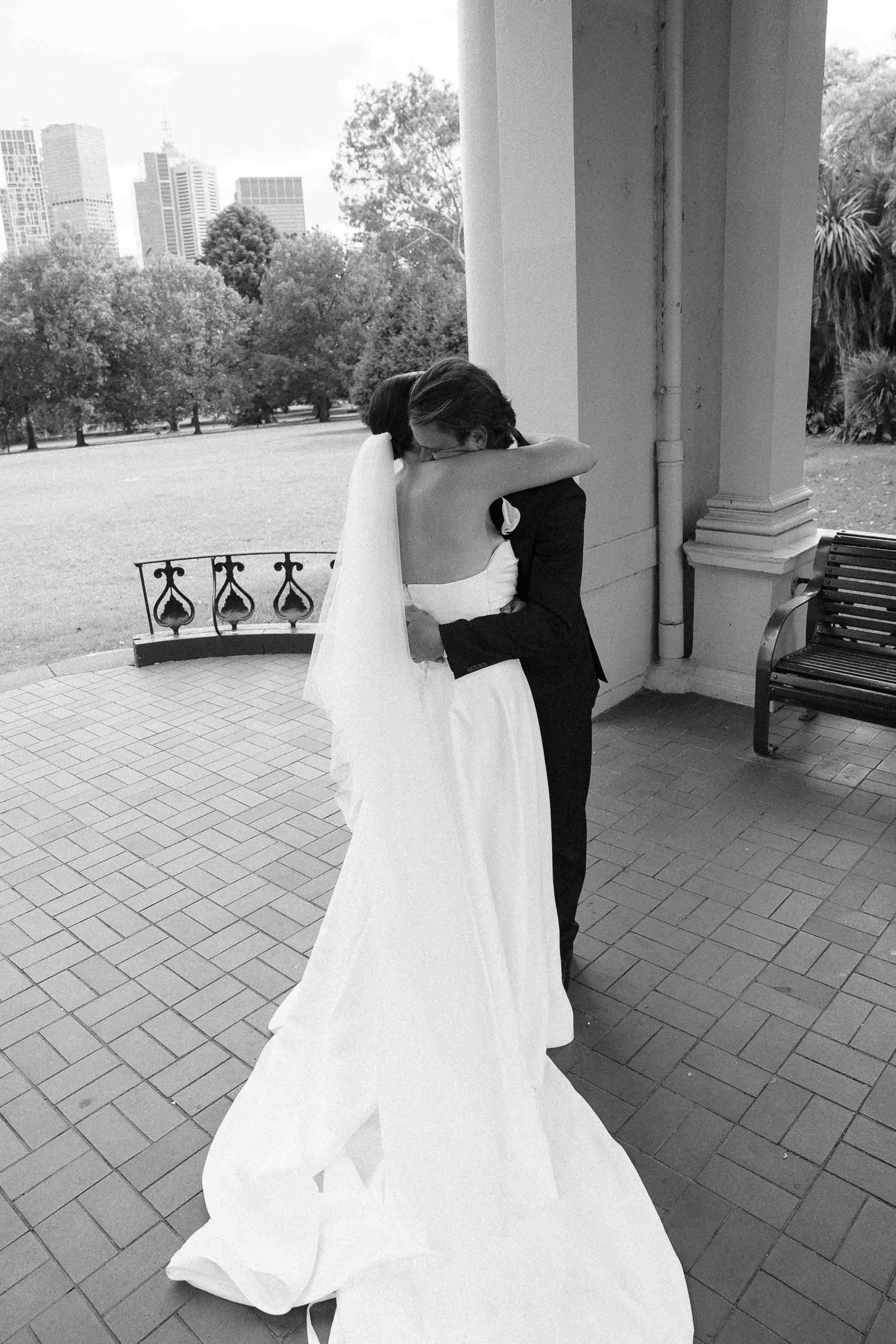 fitzroy-gardens-wedding-first-look-018.jpg