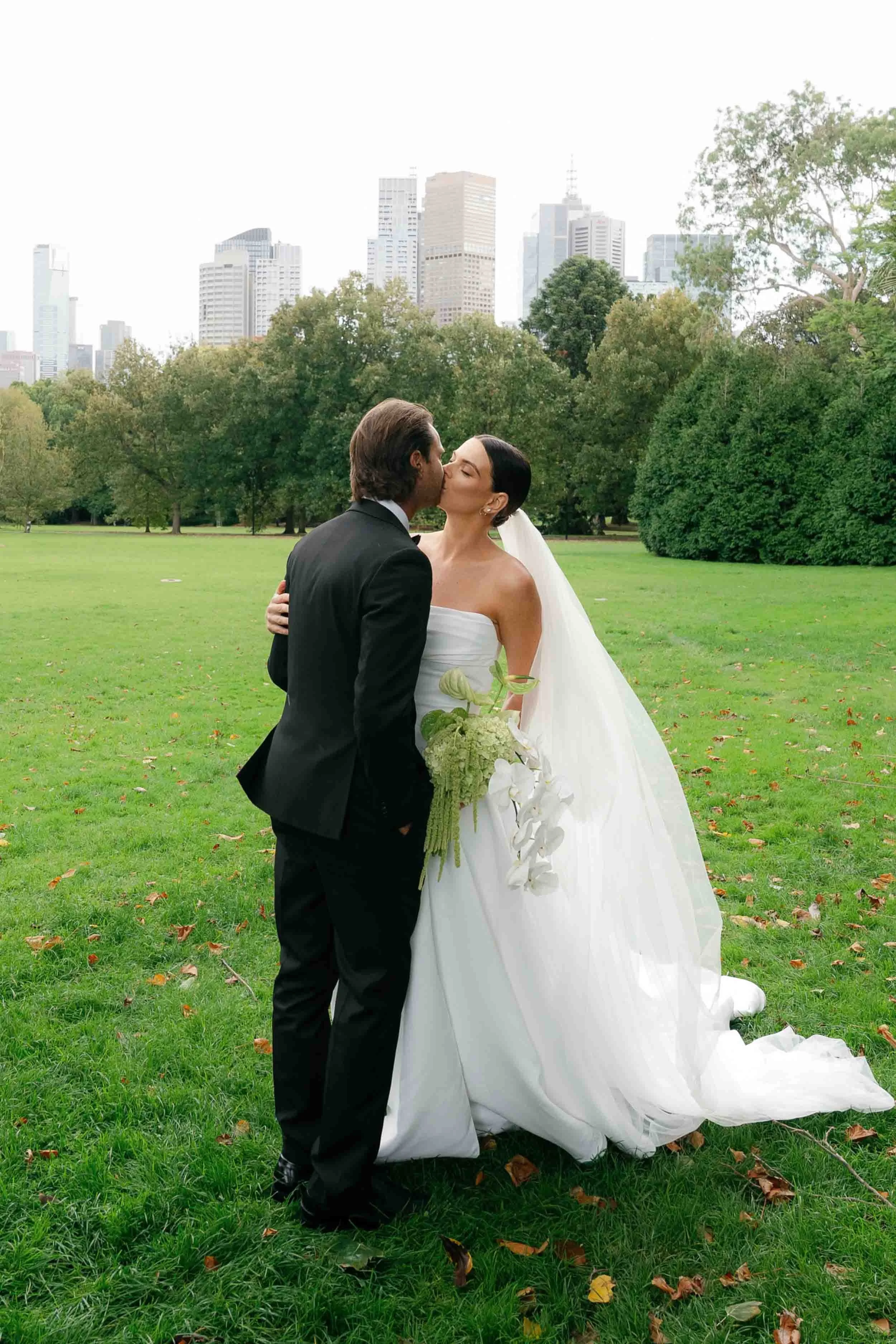 fitzroy-gardens-wedding-first-look-033.jpg