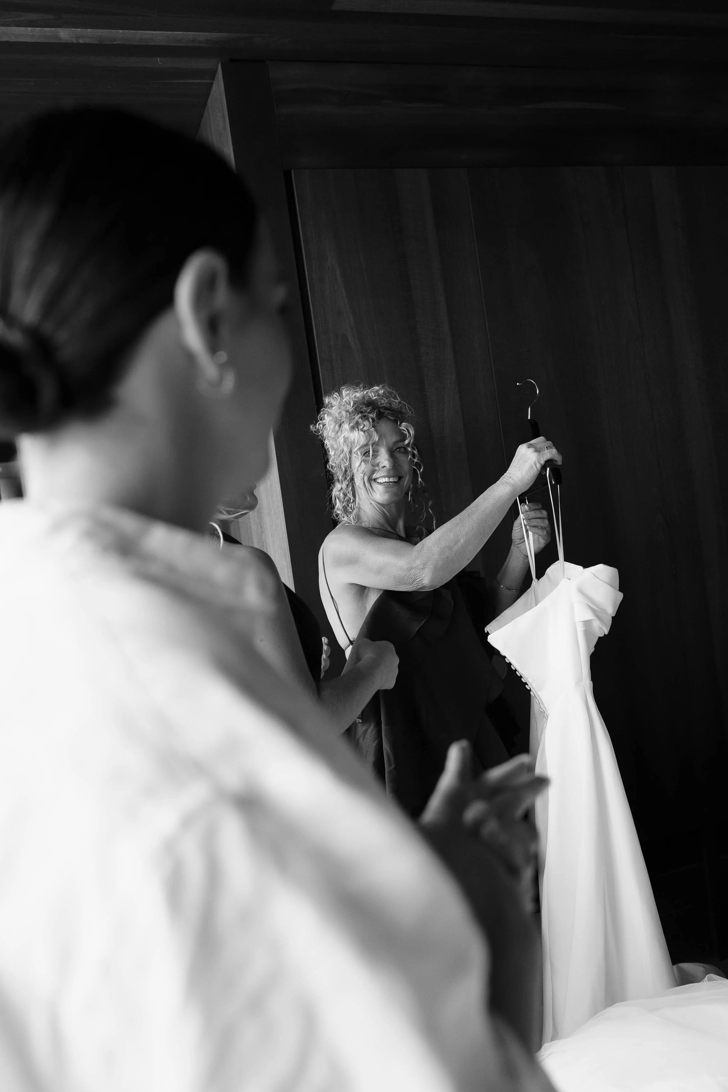 hyde-melbourne-place-wedding-prep-bride-019.jpg