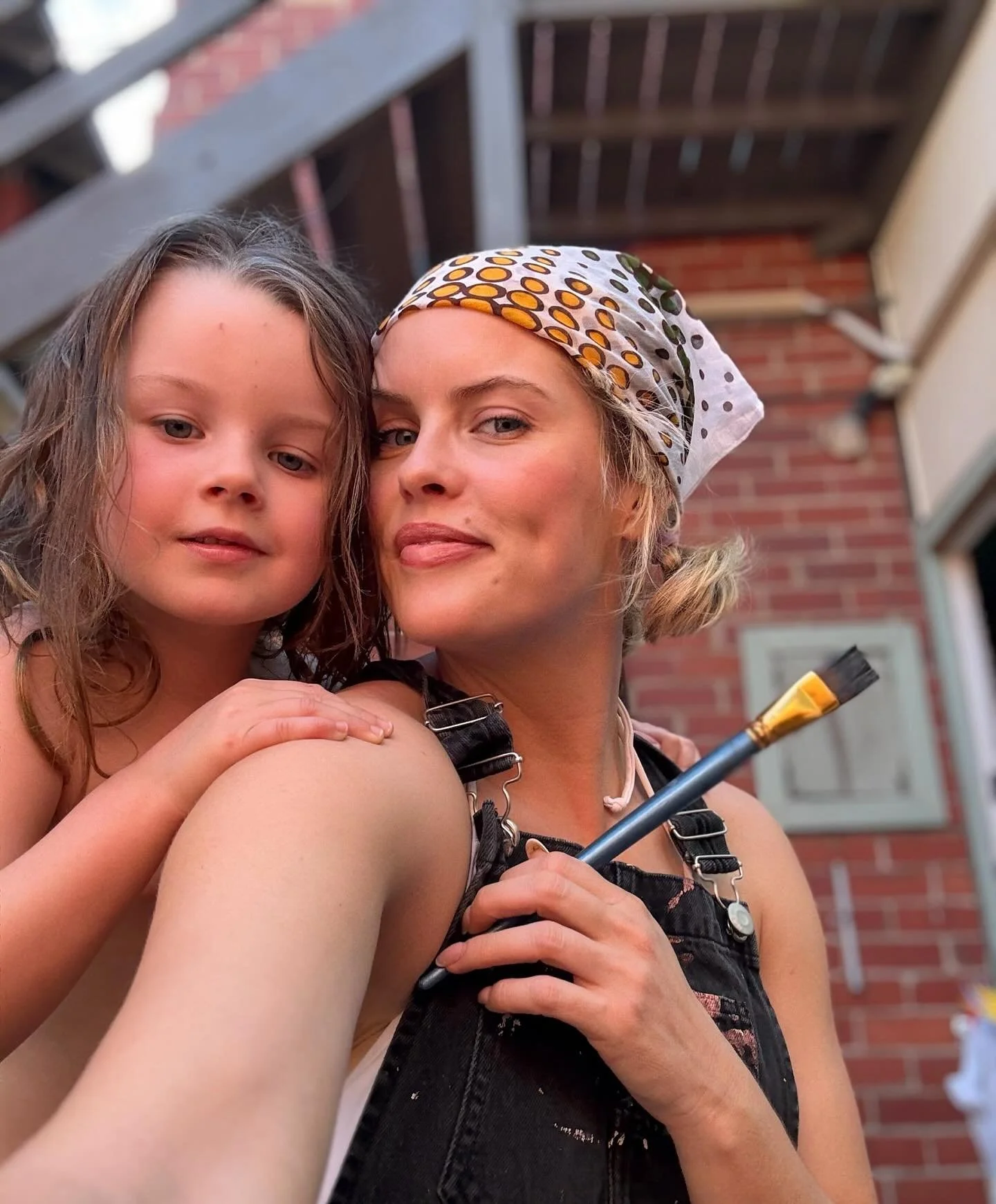 Living our best Nora Ephron beachside life 🐚