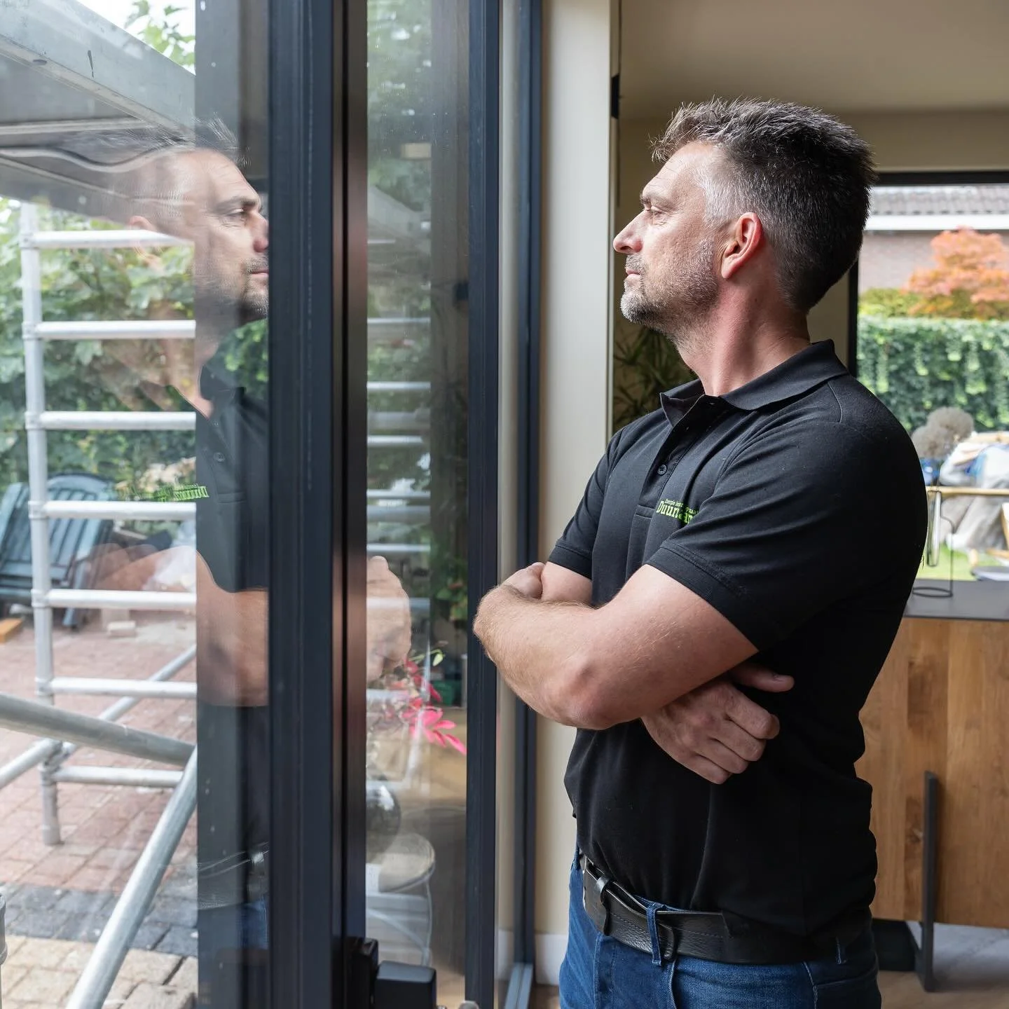 Voor het ZAAQ-magazine fotografeer ik vaak dichtbij huis. Zoals laatst, voor het coverartikel met Stefan de Boer van DuurzaamAan &mdash; in zijn nieuwe, bijna afgeronde woning in Edam. Wat een gaaf huis! 🏡