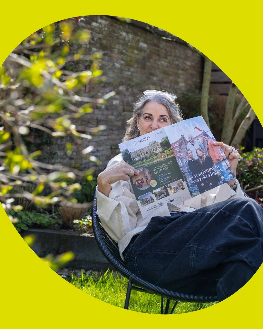Wat een weertje ☀️
Even pauze in het zonnetje, met de nieuwste ZAAQ op schoot.

Op de cover mijn foto van het familiebedrijf We Insure. Andr&eacute;, Gaby en dochters Shelly en Caya: al 35 jaar ondernemend &eacute;n verrassend creatief voor een verze