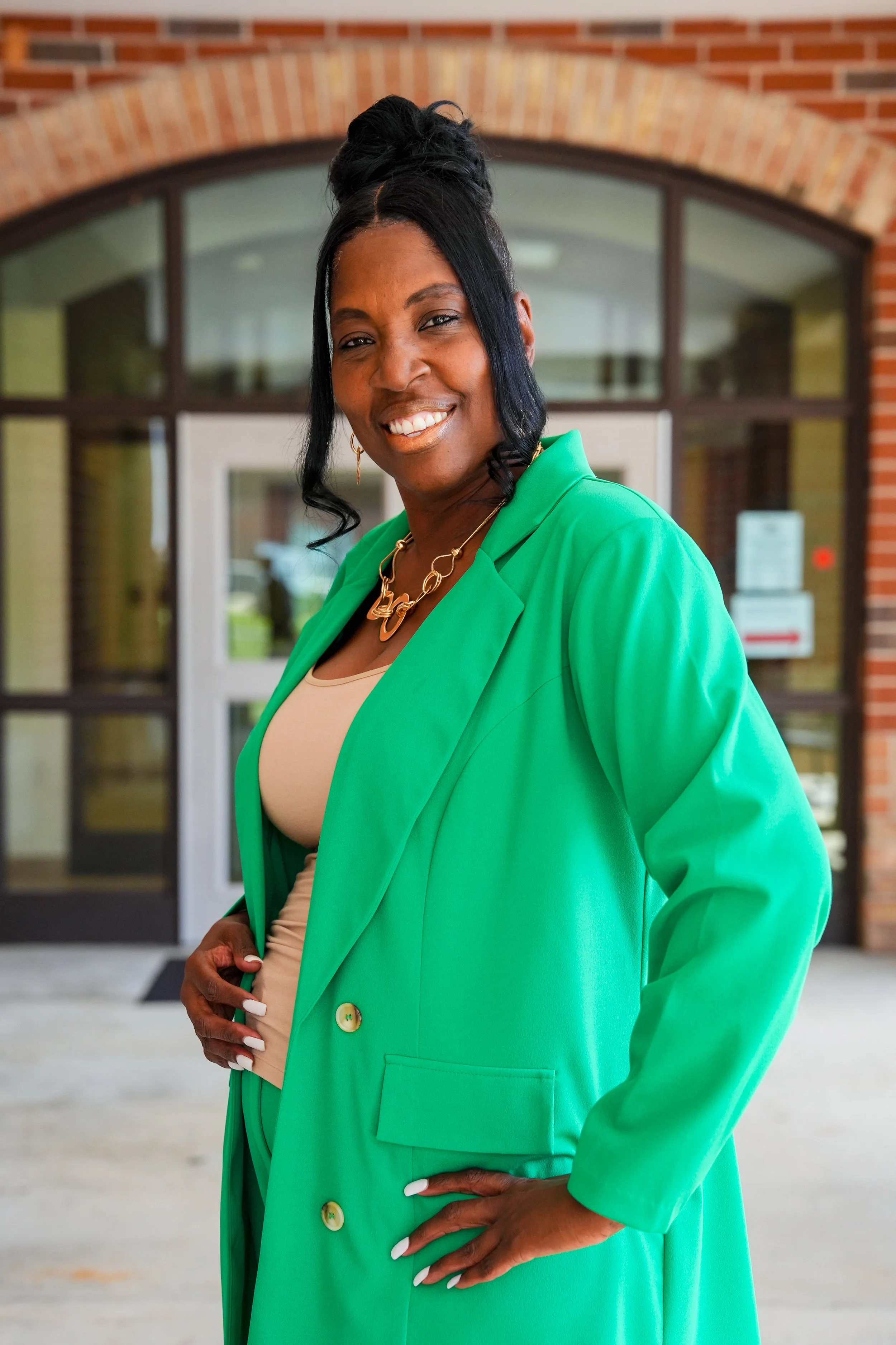 _familyconnection_headshots_202507230038.jpg