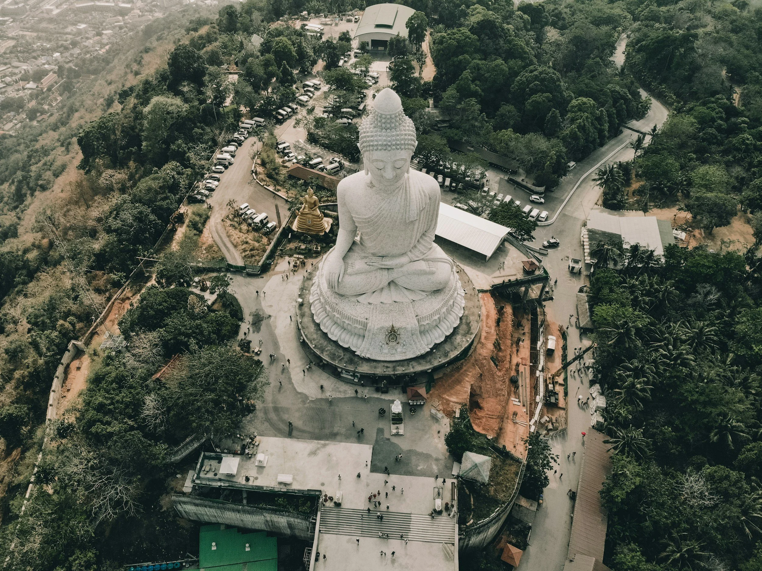 unsplash-image-IWQVpiUNhxU.jpg