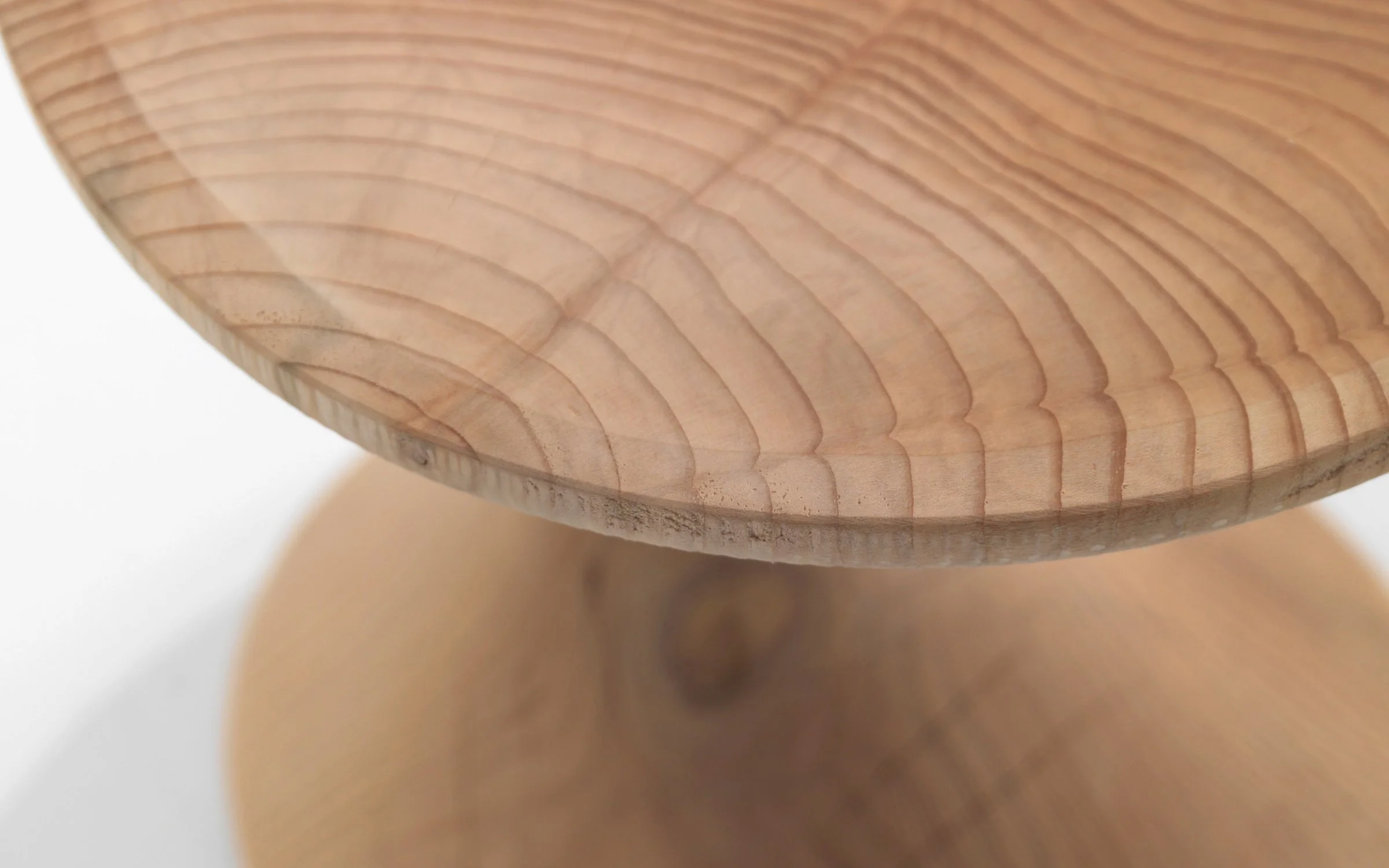 Sidetable-Flux-wood-detail-DesignTapioAnttila.jpg
