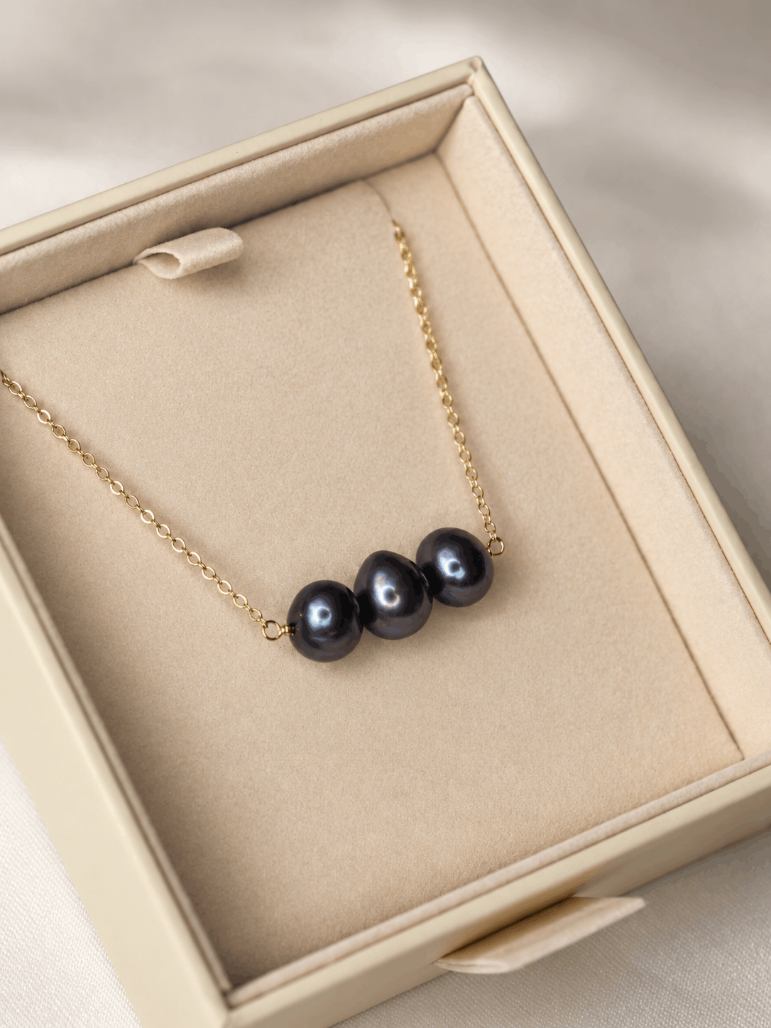 peacock pearl necklace, three pearl necklace, freshwater pearl necklace, blue pearl necklace, pearl layering necklace, gold pearl necklace, silver pearl necklace, luxury freshwater pearls
