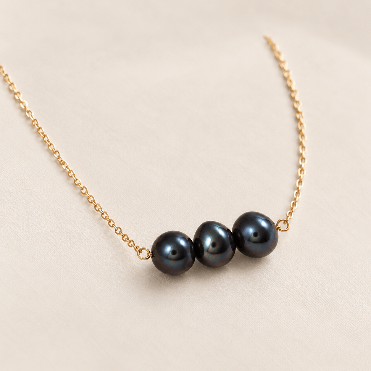 peacock pearl necklace, three pearl necklace, freshwater pearl necklace, blue pearl necklace, pearl layering necklace, gold pearl necklace, silver pearl necklace, luxury freshwater pearls