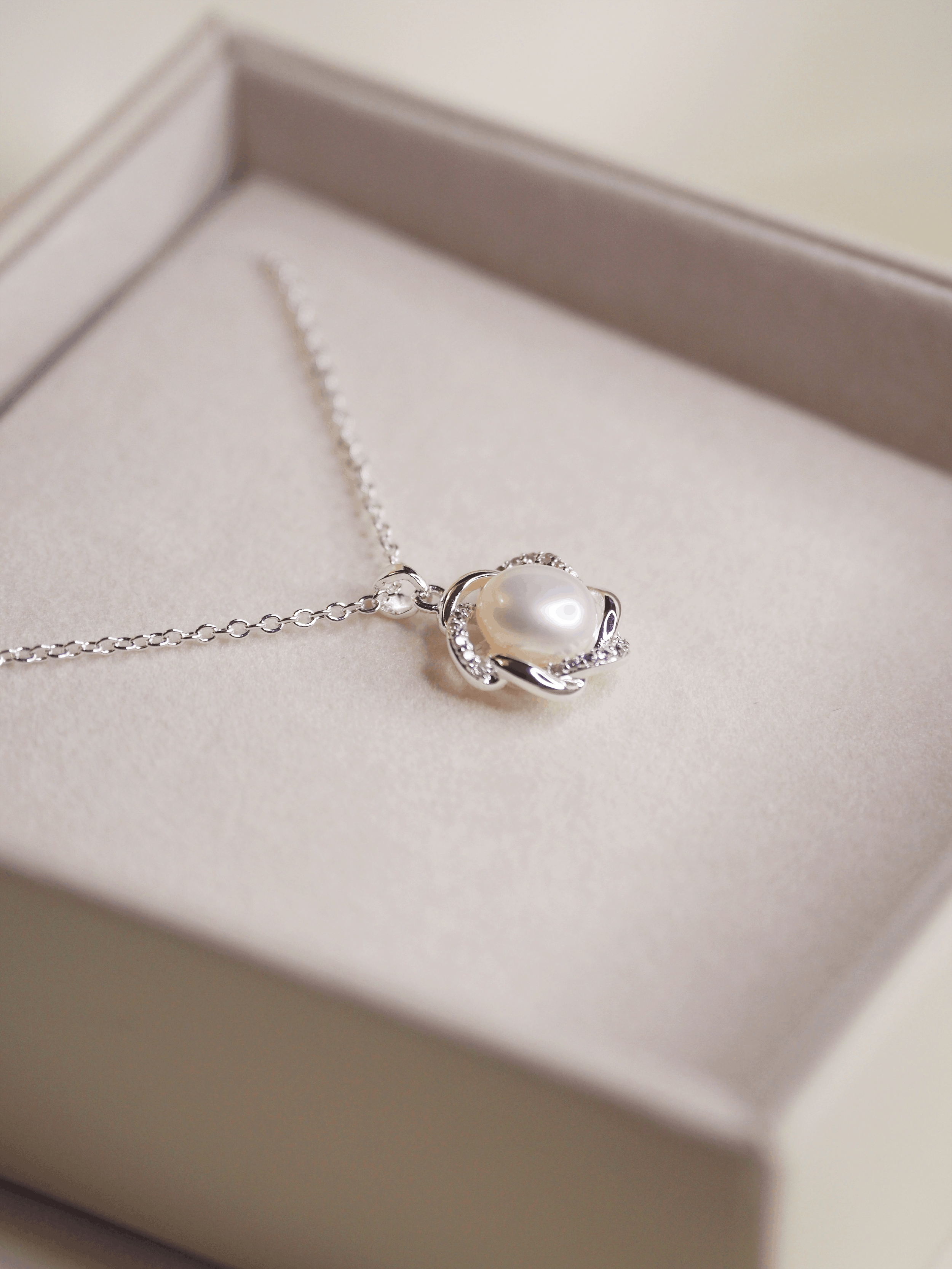 Astra Necklace