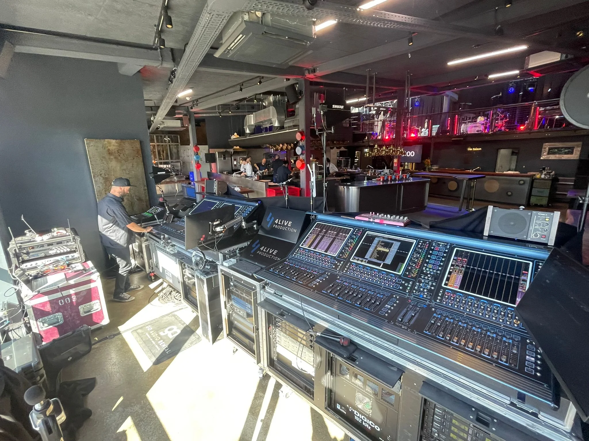 PHOTO-2025-09-06-23-01-38 2.jpg