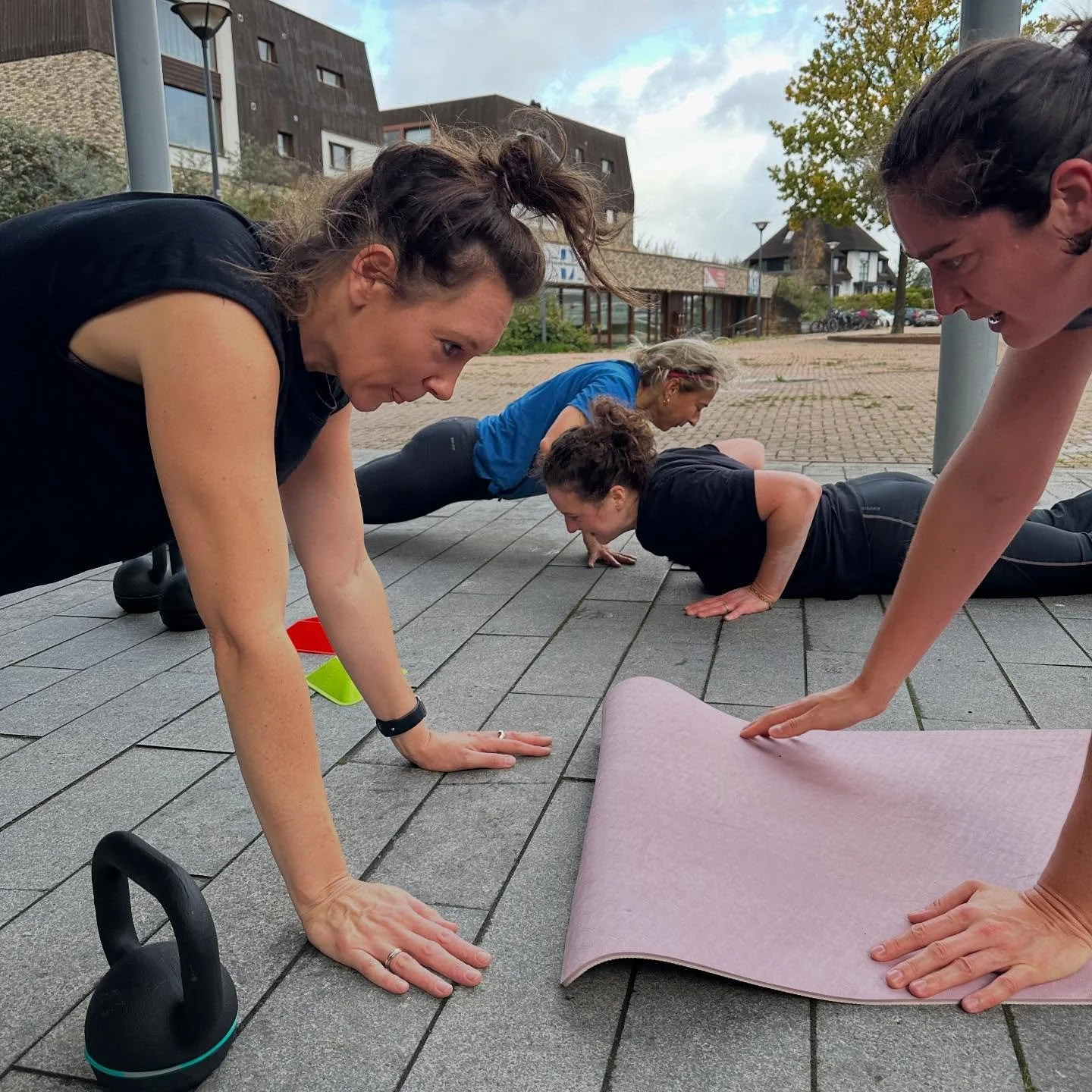 KUSTLOPERS ZATERDAGOCHTEND Krachttraining 

Zoek jij een fijne club om op de zaterdagochtend bij aan te sluiten? 
9:00 - 9:45 u 🙌

We trainen op wisselende locaties. Het liefst in/rondom de duinen (Castricum). Maar bij veel regen kunnen we altijd dr