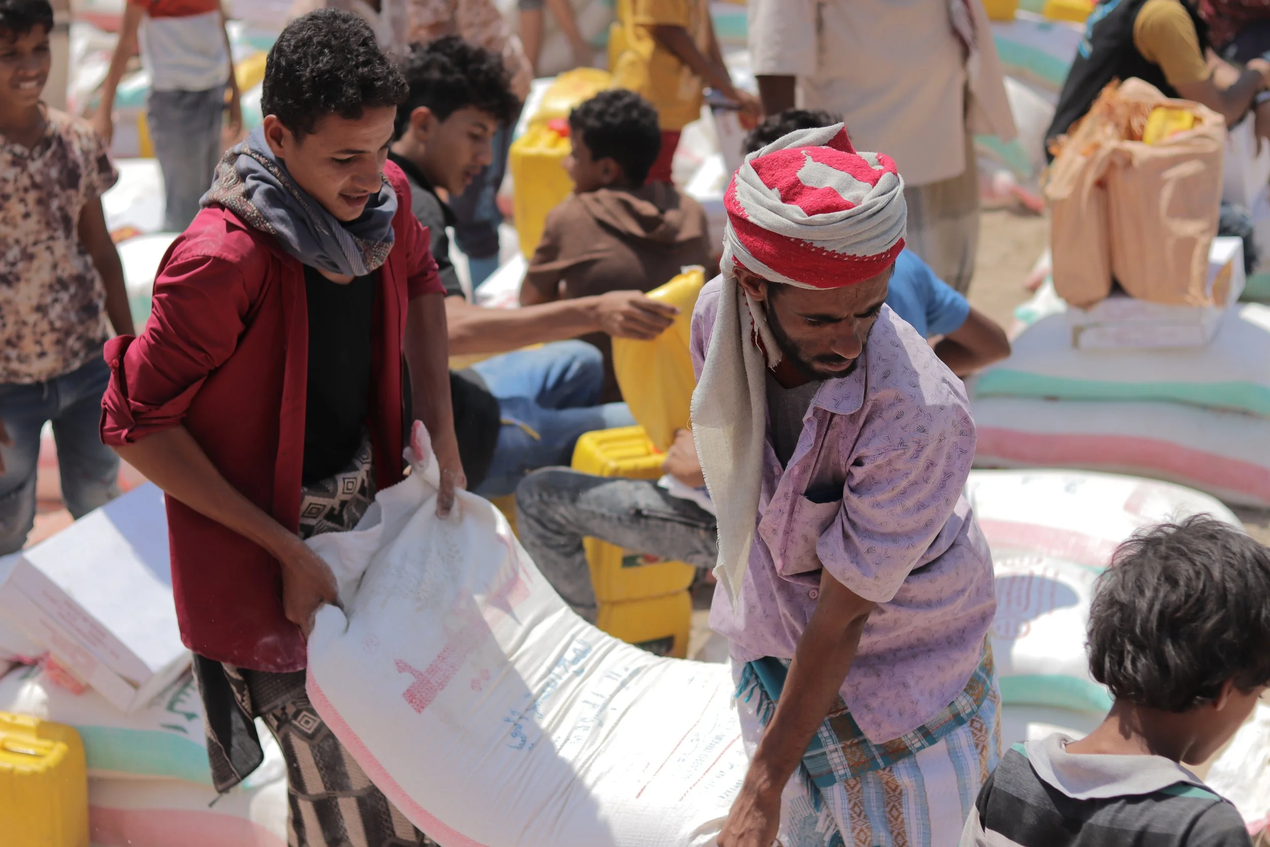 Pray for those helping the hungry (Isaiah 58:10)