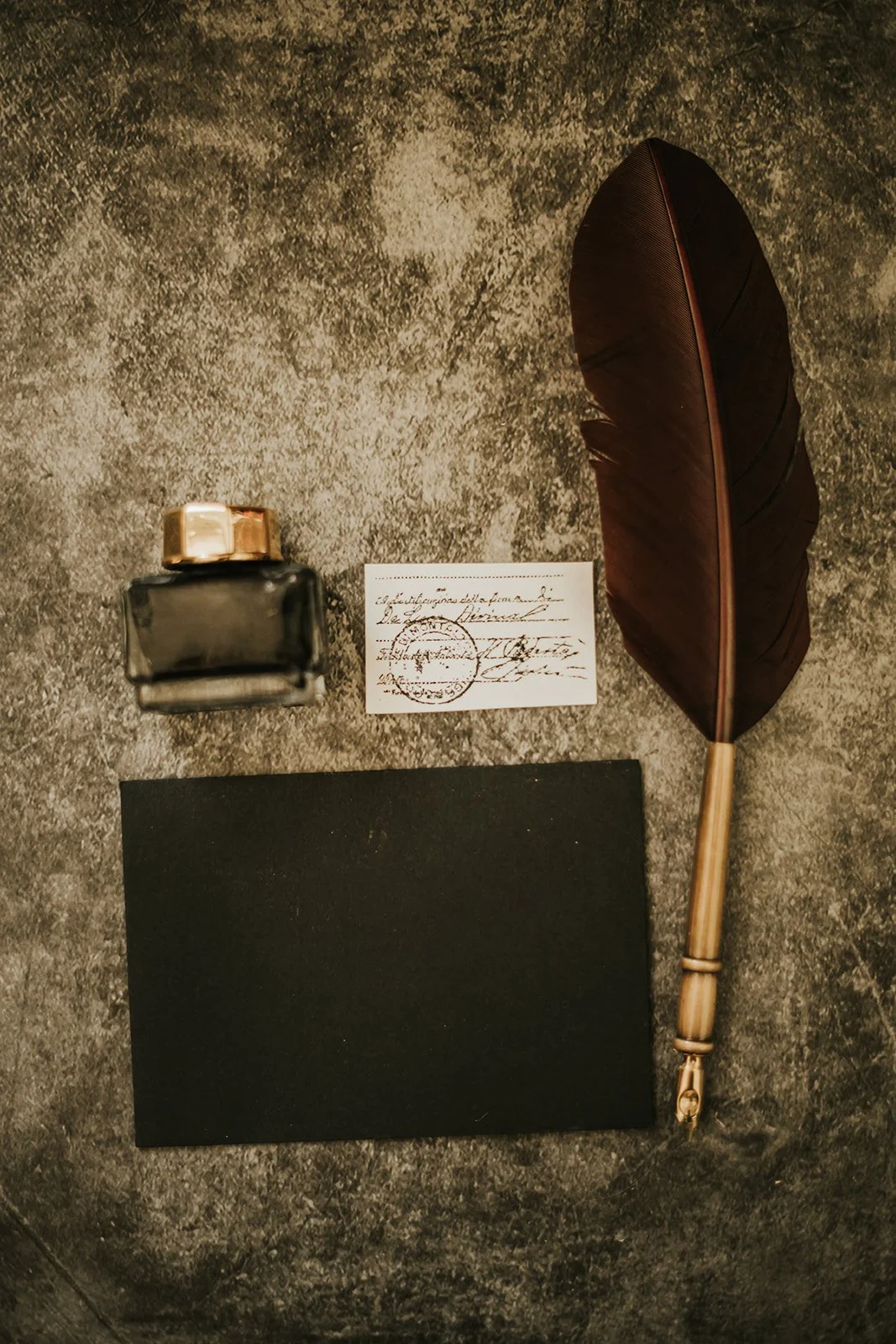 Dark Wedding Collective - Elopement Dark Elegant - Luxea Photographie-7.jpg