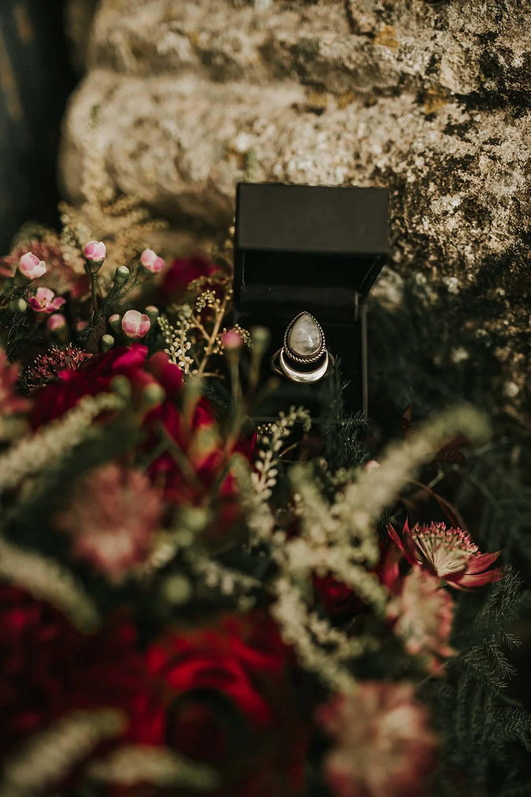 Dark Wedding Collective - Elopement Dark Elegant - Luxea Photographie-52.jpg