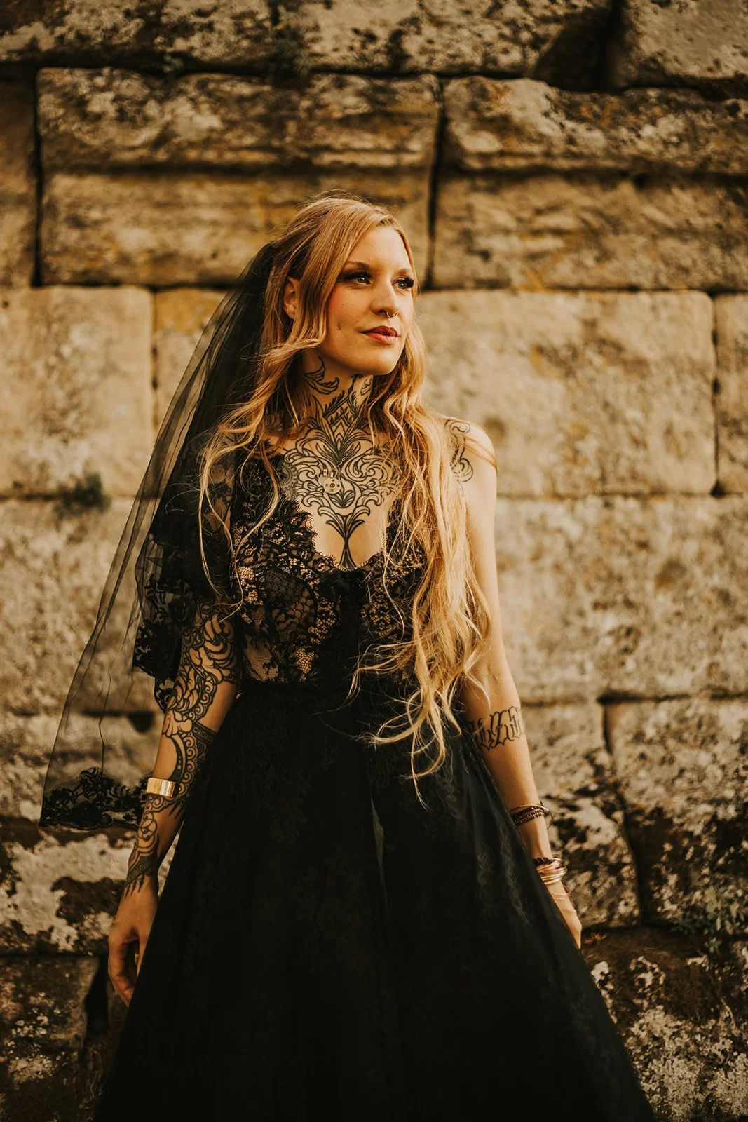 Dark Wedding Collective - Elopement Dark Elegant - Luxea Photographie-73-B.jpg
