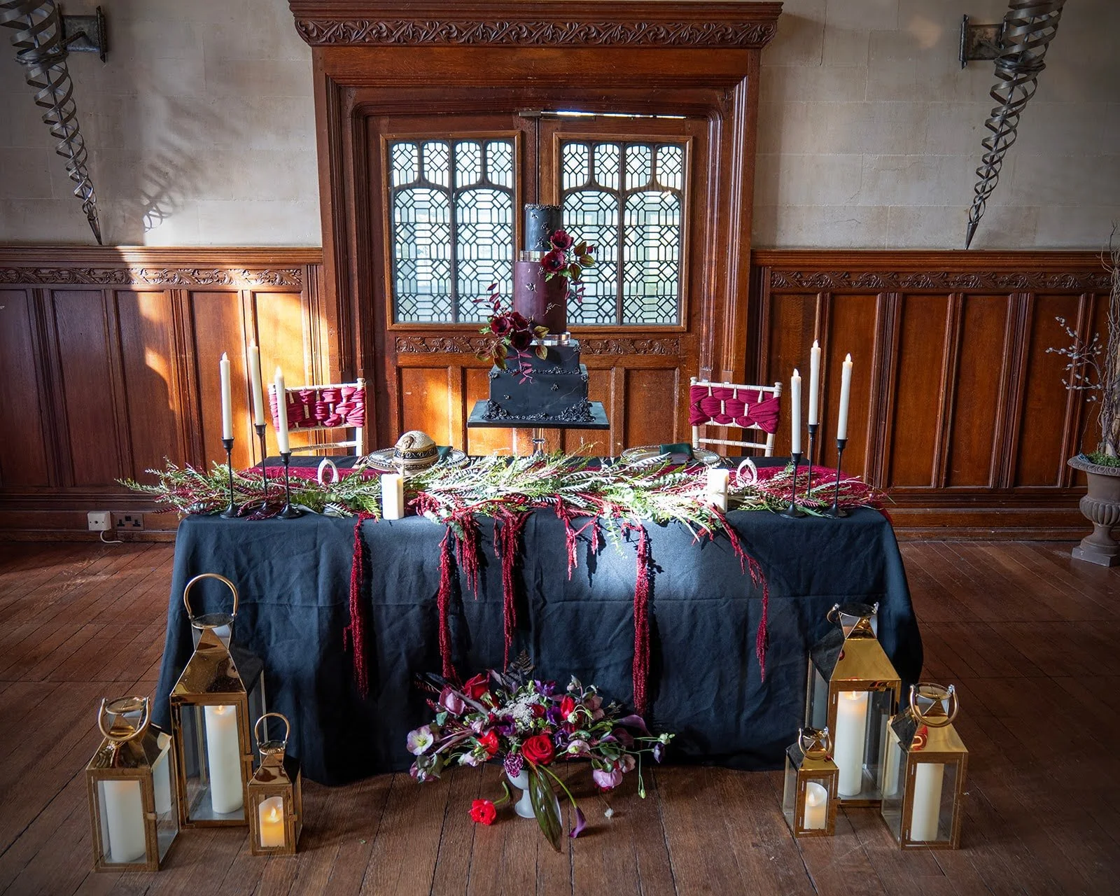 Dark Wedding Collective - Caroline Versallion Bridal - AMP_1096244.jpg
