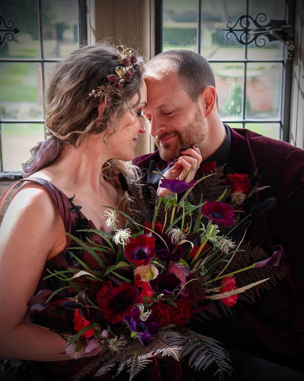 Dark Wedding Collective - Caroline Versallion Bridal - AMP_1096151.jpg
