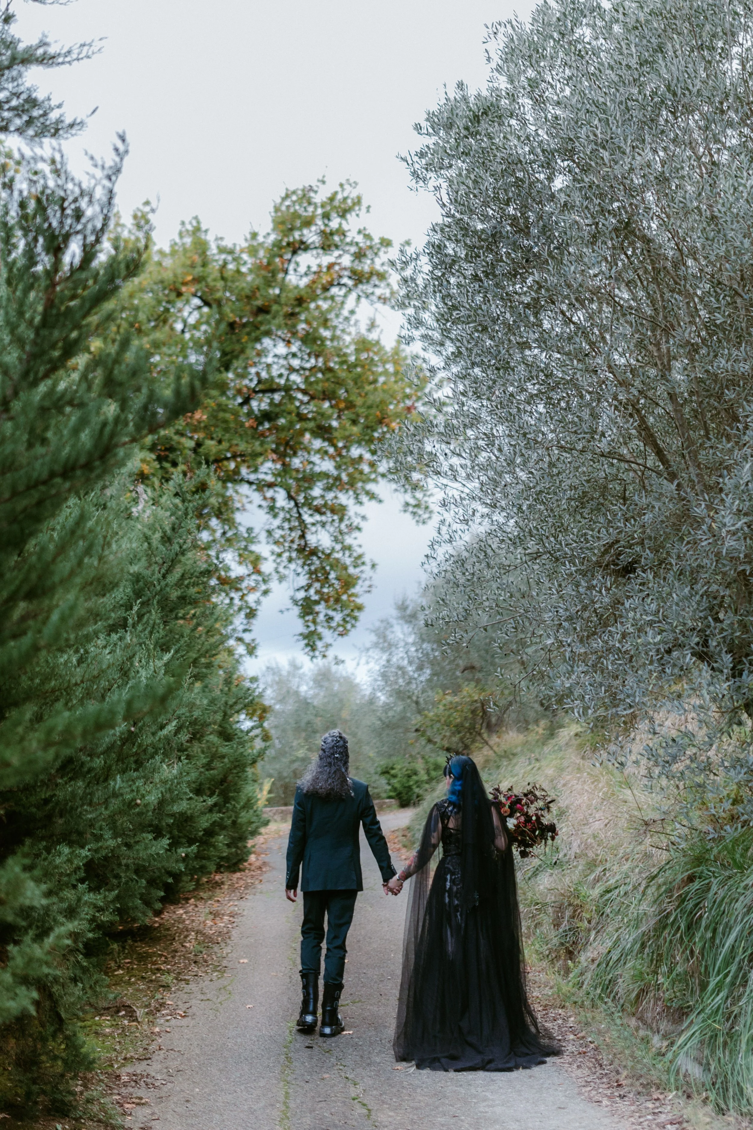 Dark Wedding Collective - Gothic Wedding in Tuscany - 0060-sara-alessandro.jpg