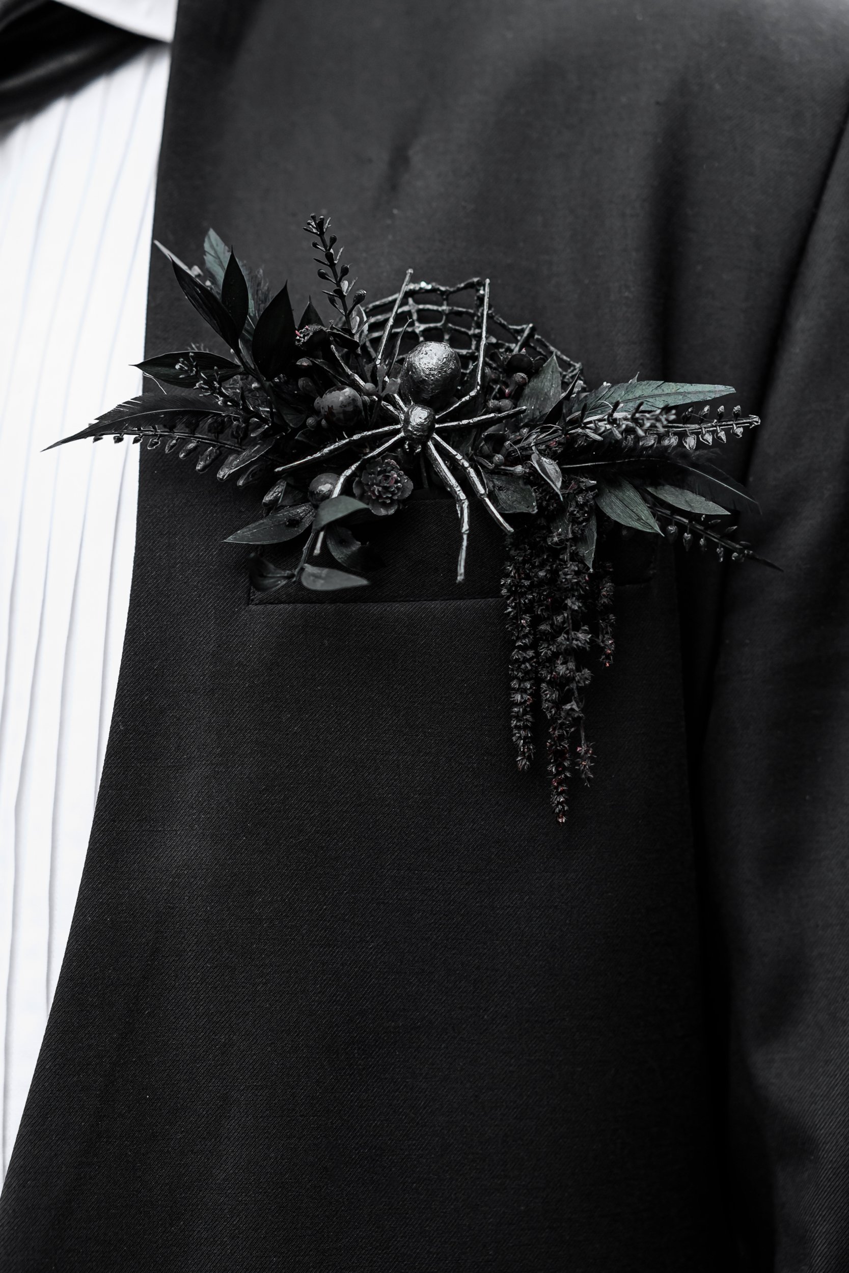 til-death-dark-wedding-inspiration-148.jpeg
