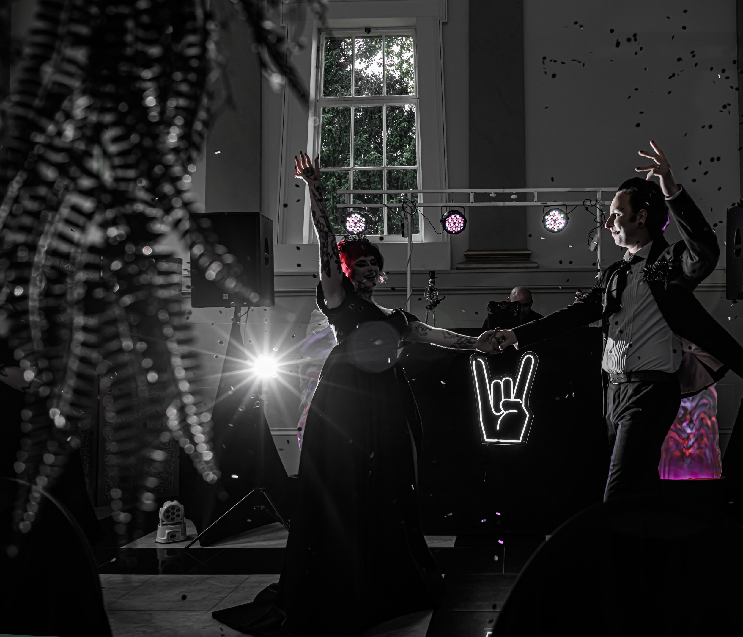 til-death-dark-wedding-inspiration-046.jpeg