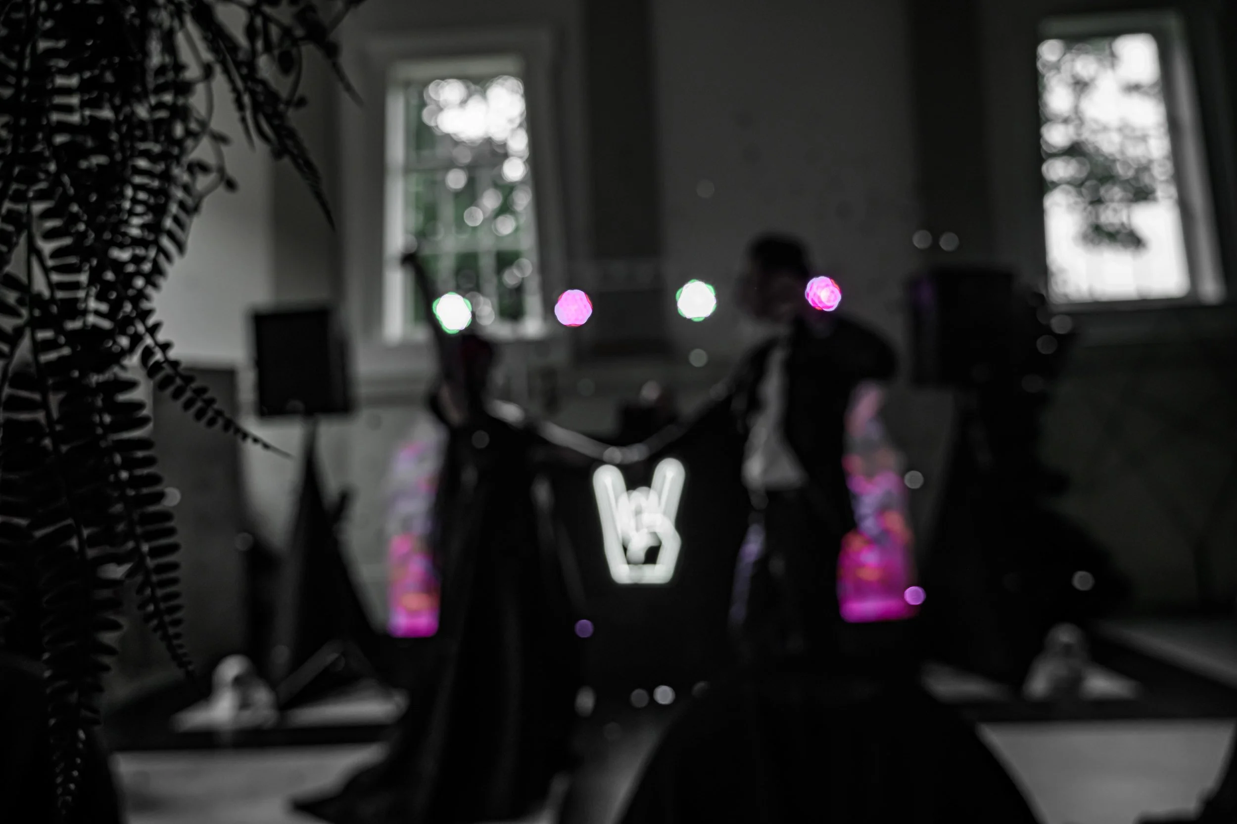til-death-dark-wedding-inspiration-047.jpeg
