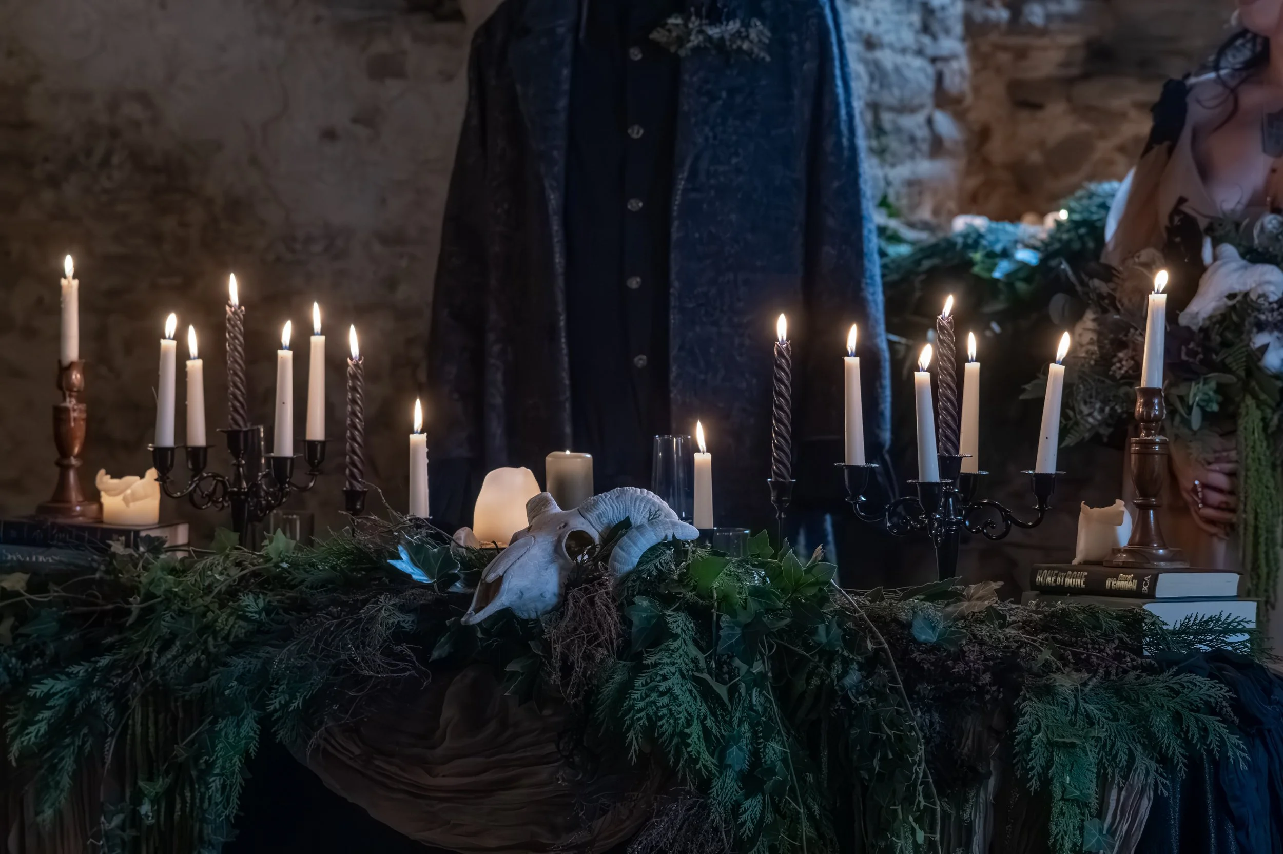 Dark-wedding-collective- Maddison Rocks Floral - wuthering-heights-042.jpg