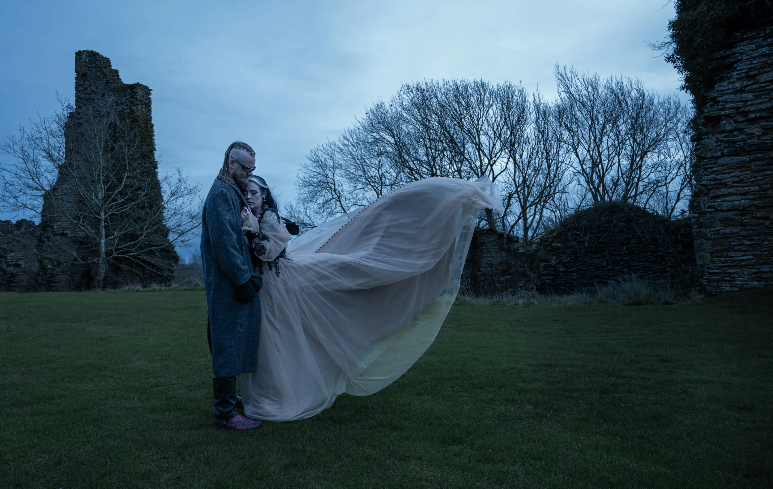 Dark-wedding-collective- Legend Bridal - wuthering-heights-097.jpg