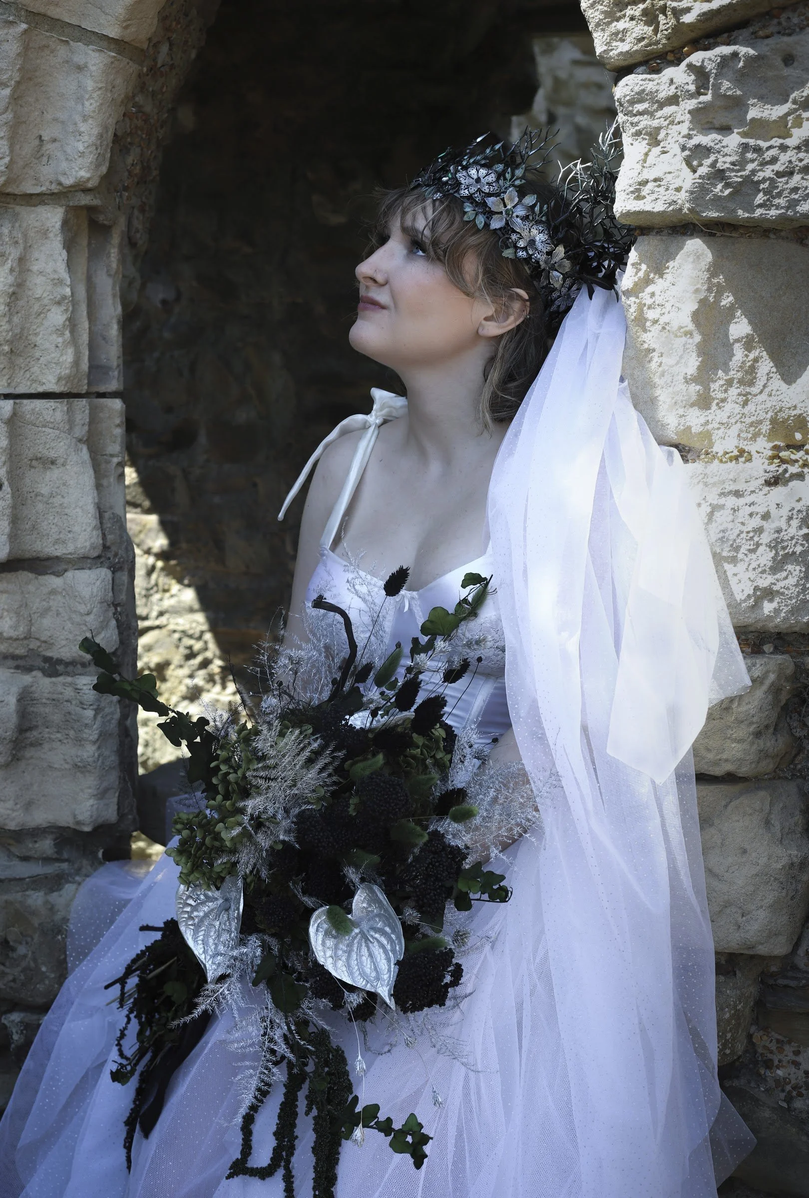 03-bride-with-bouquet.jpg