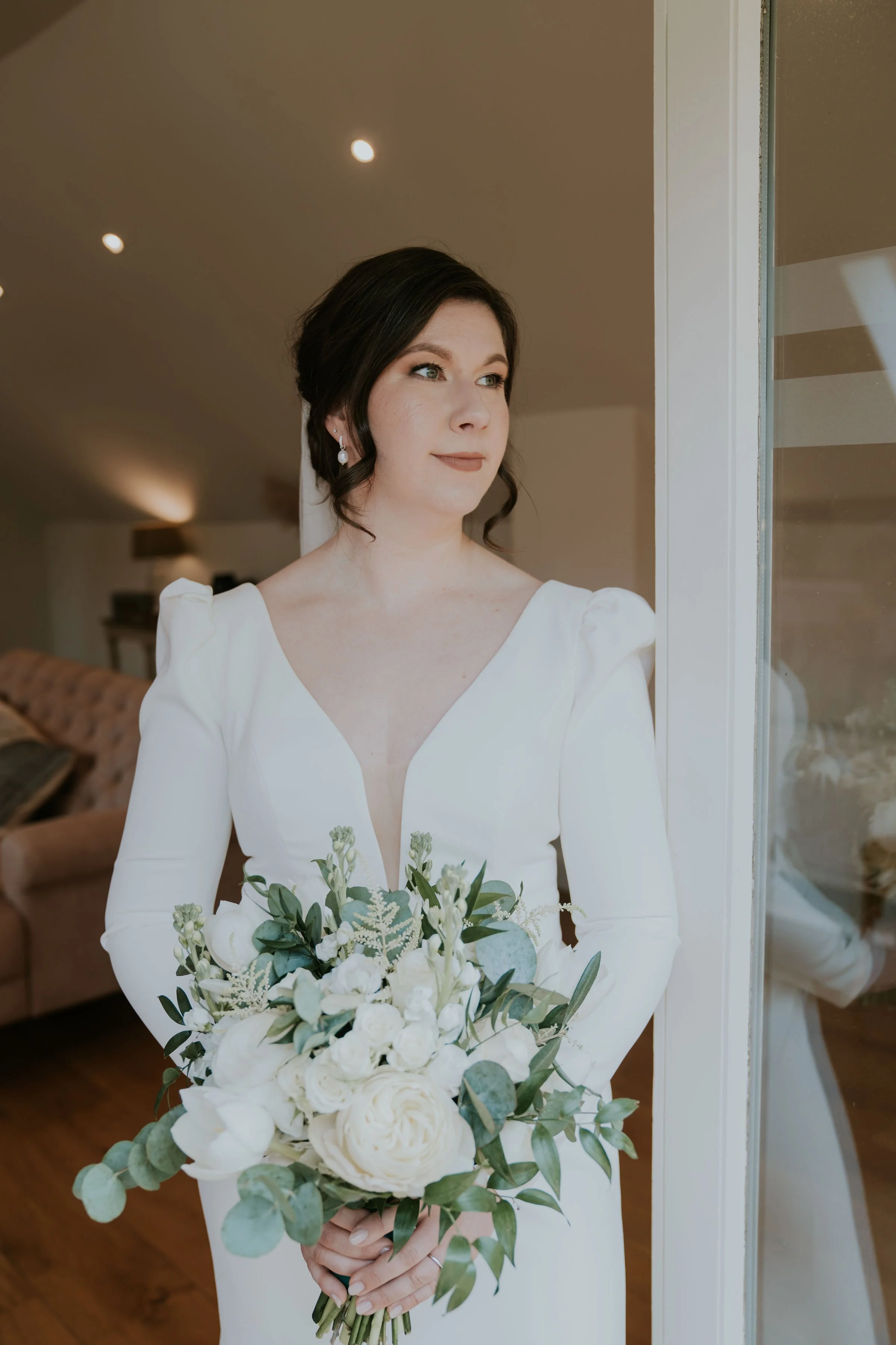 Full Glam makeup look. 
Photo by Nicole Amy Visuals.