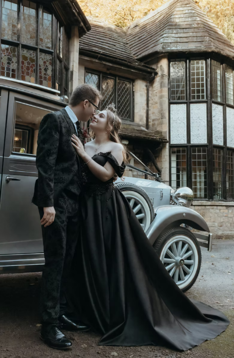 The Old England Kiosk Gothic Wedding.png