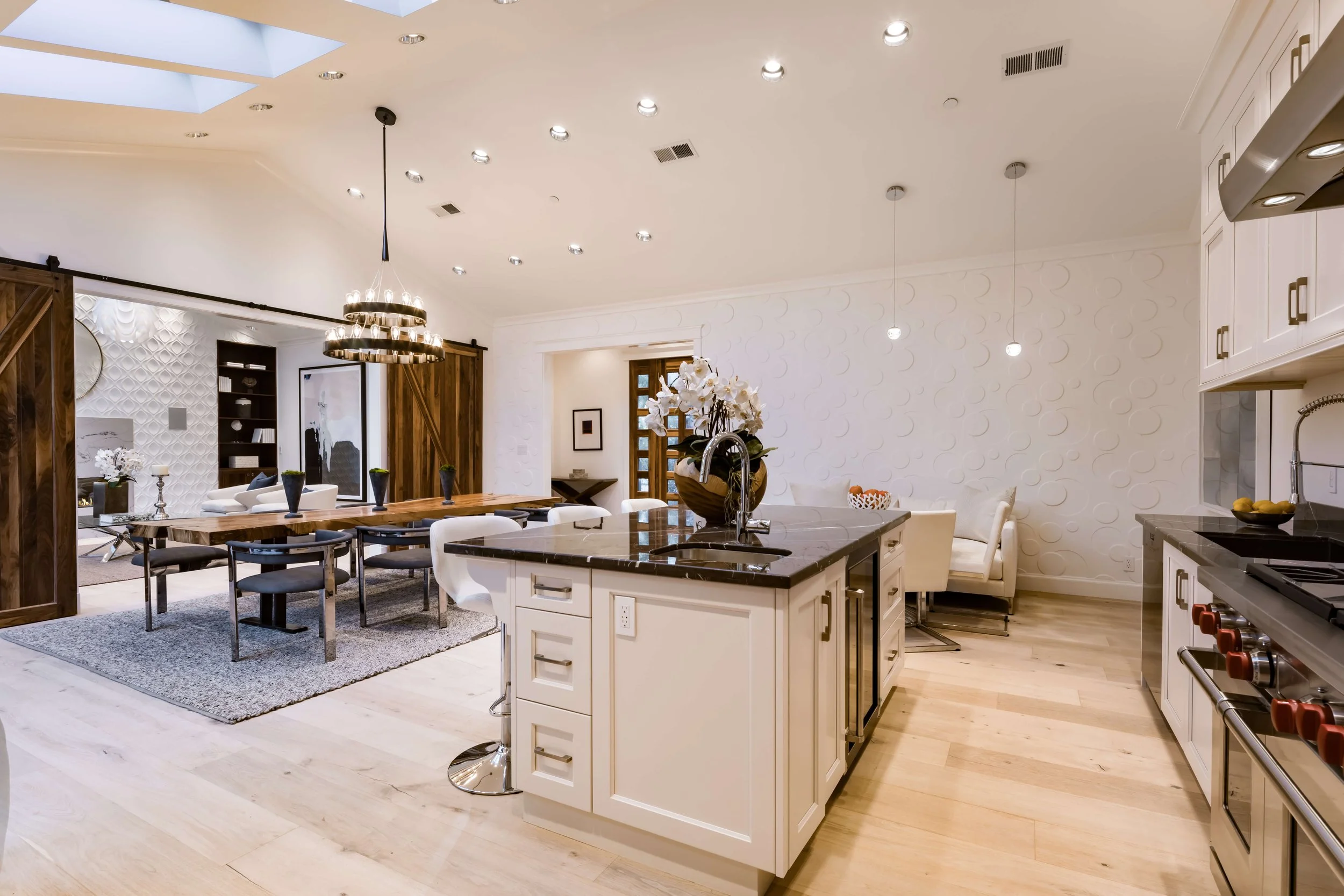 14.Kitchen_01_AH.jpg