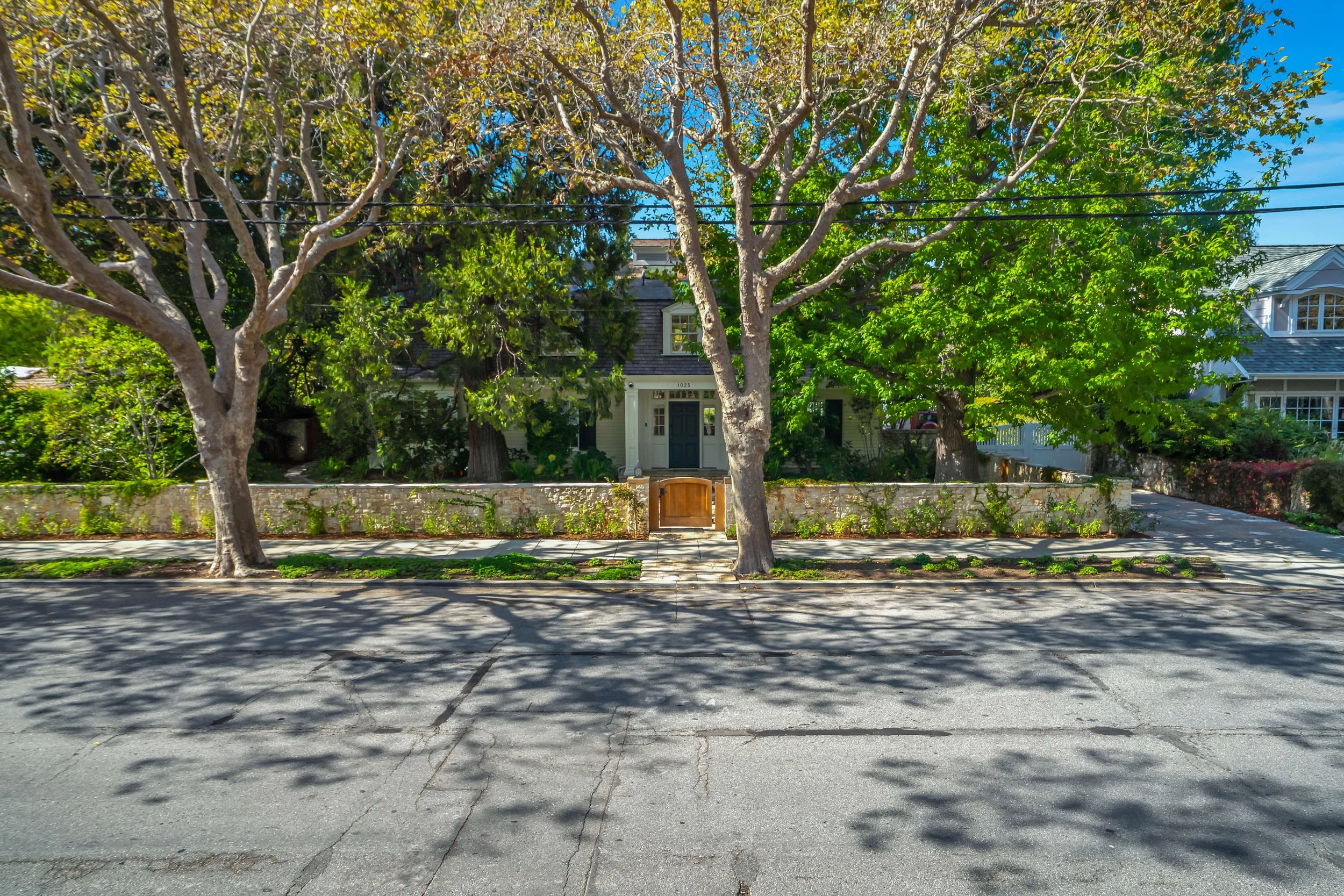 19-1025 lincoln ave-19.jpg