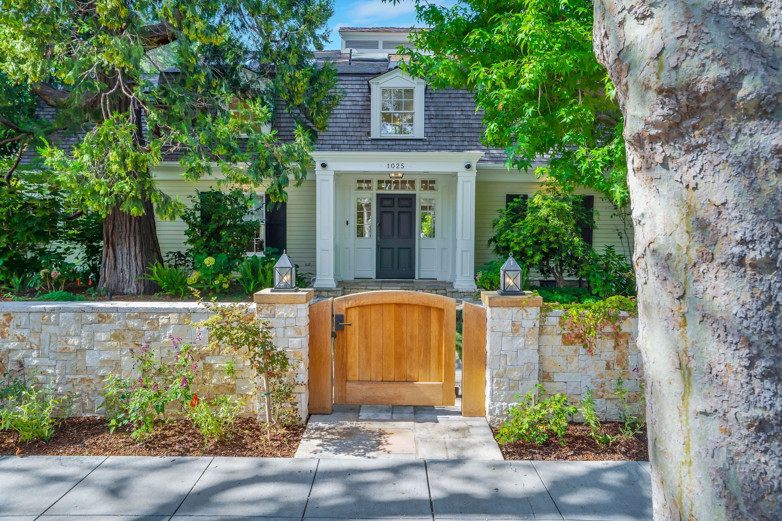 21-1025 lincoln ave-21.jpg