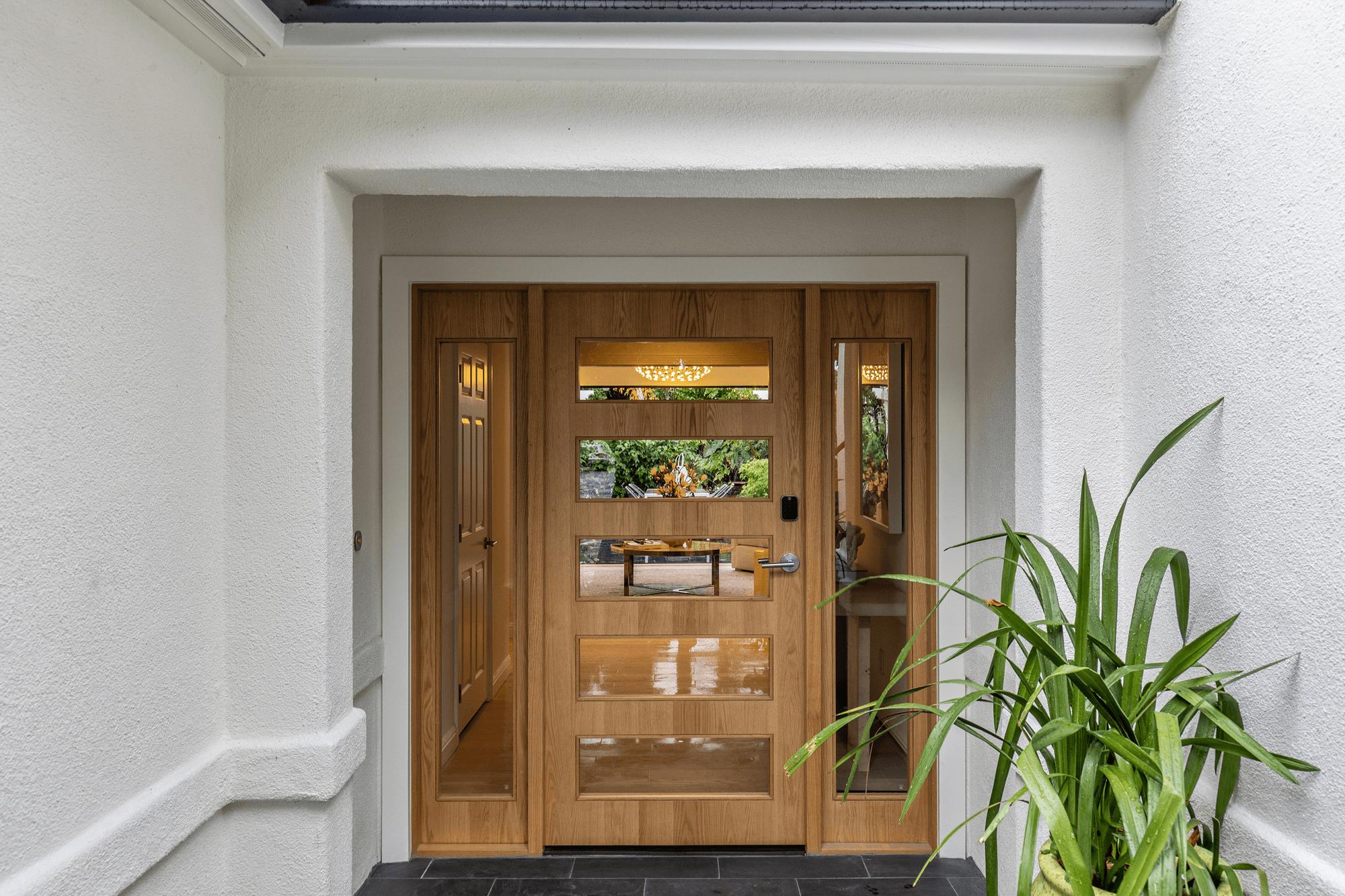 818-seal-portfolio-entrance-door.png