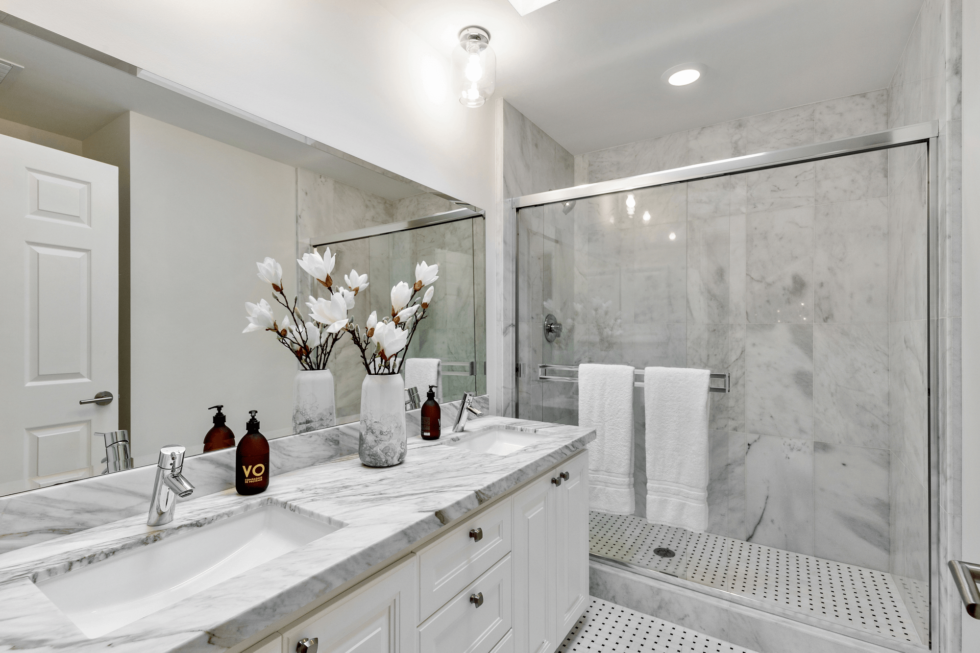 mindframe-portfolio-818-seale-bathroom-landscape.png
