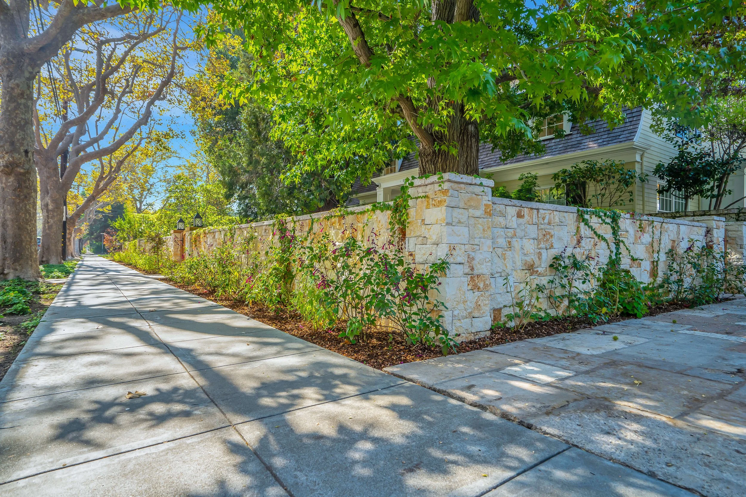 17-1025 lincoln ave-17.jpg