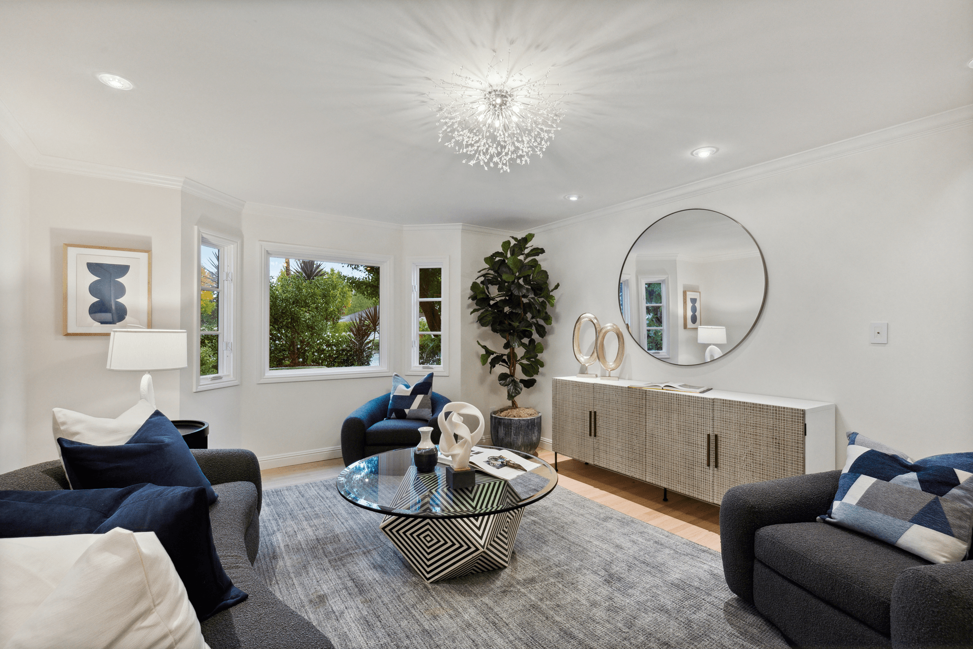 818-seal-portfolio-dining-area.png