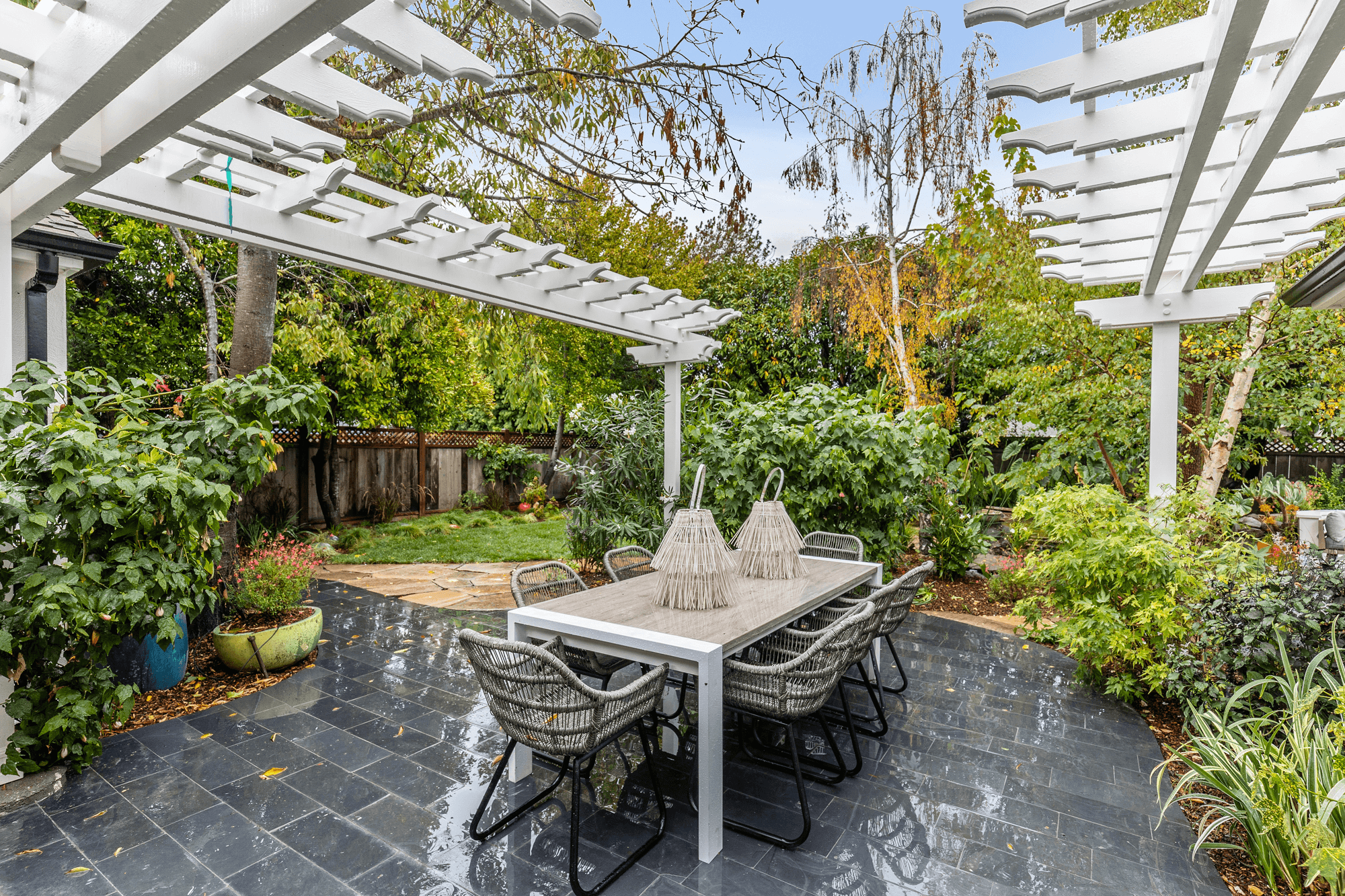 818-seal-portfolio-outside-living-room.png