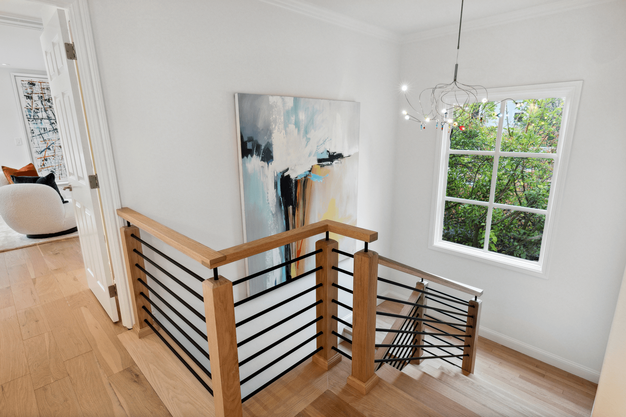 mindframe-portfolio-818-seale-stairs-with-painting.png