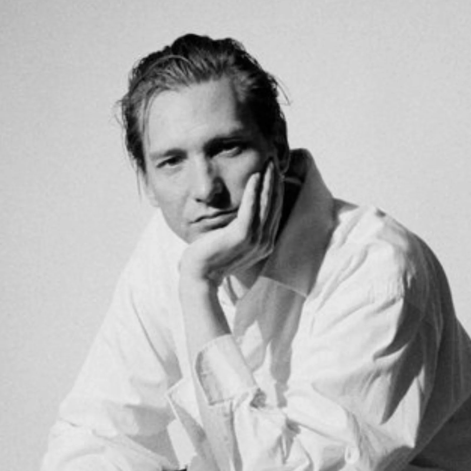 Black and white press photo of Thomas Azier