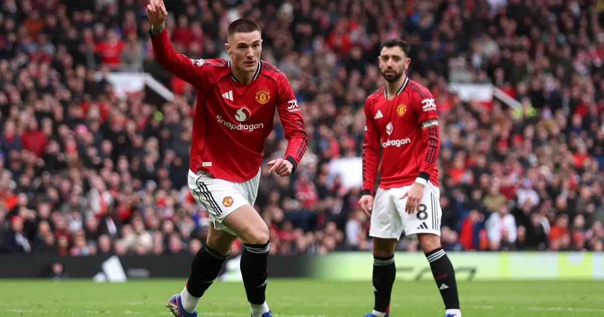 Man United 3                                       Aston Villa 1