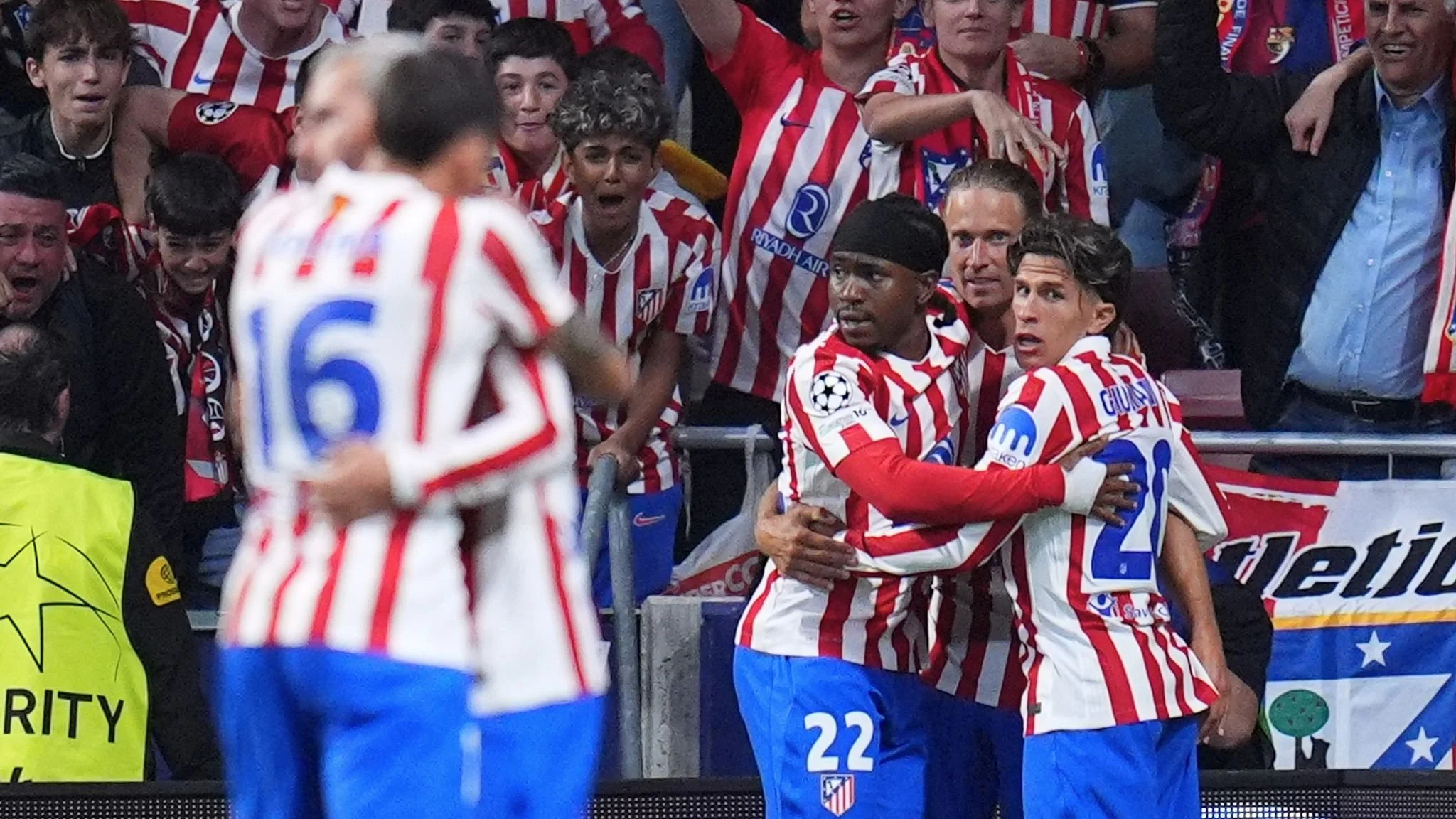 Atletico Madrid 1                        Barcelona 2 (3-2)