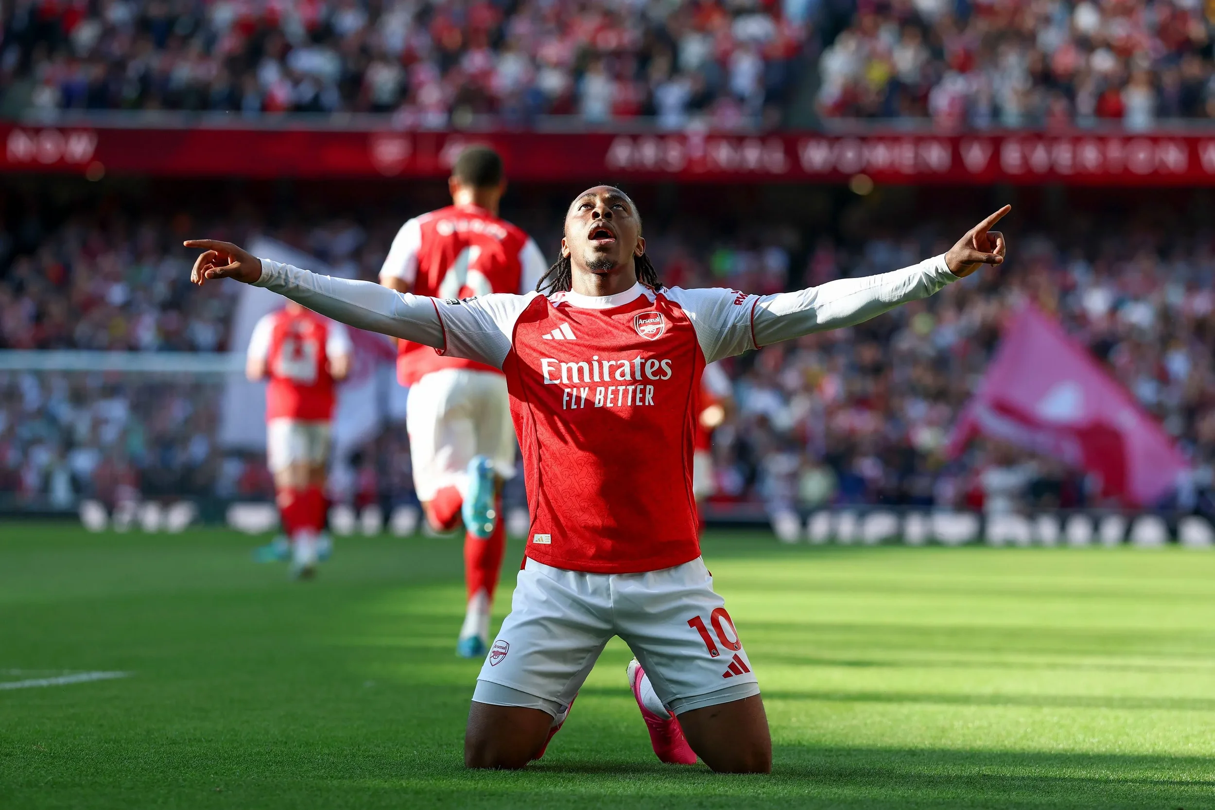 Arsenal 1                                            Newcastle 0