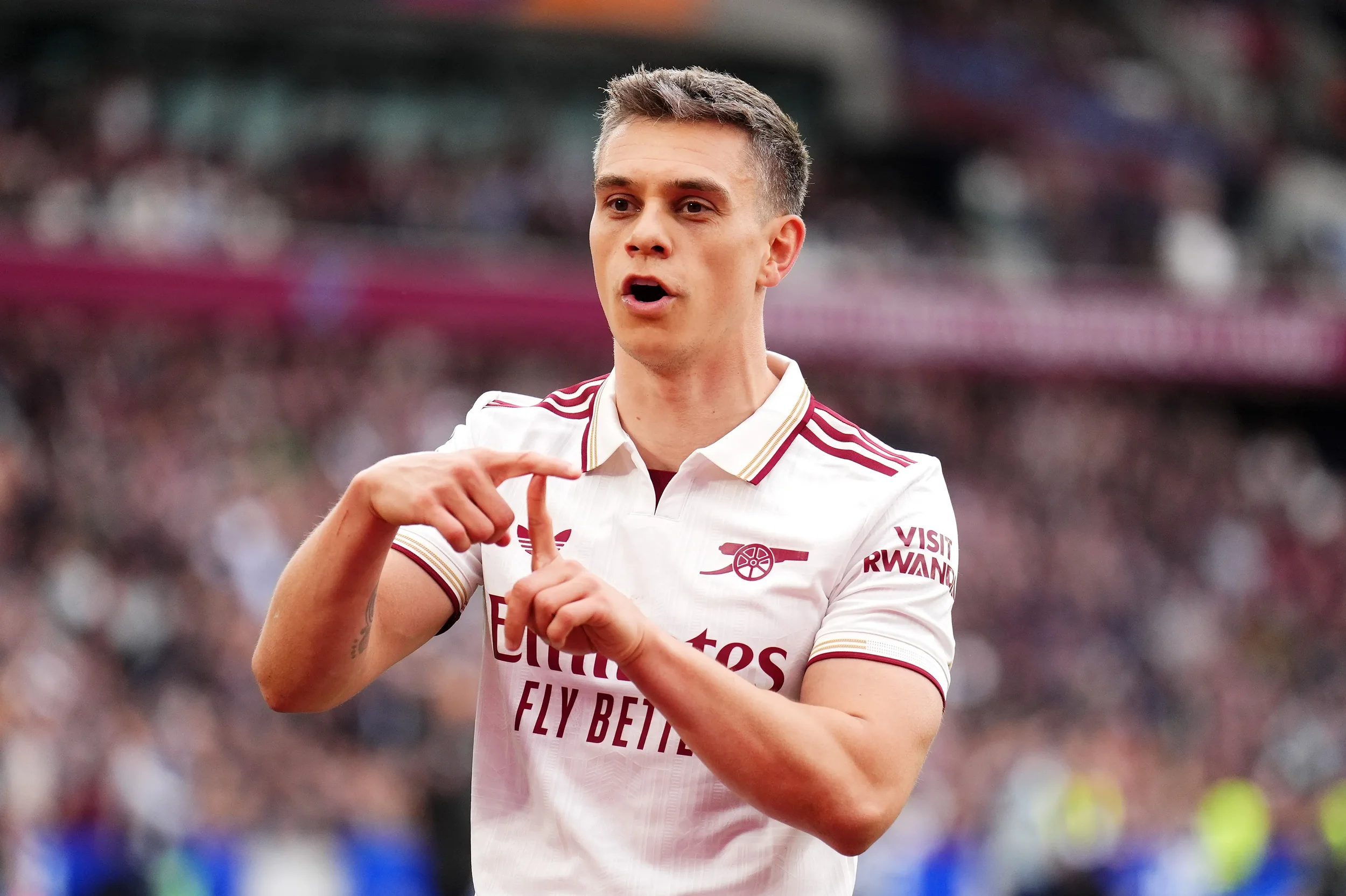 West Ham 0                                      Arsenal 1