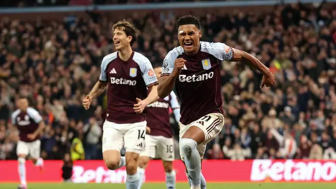 Aston Villa 4                                  Liverpool 2 