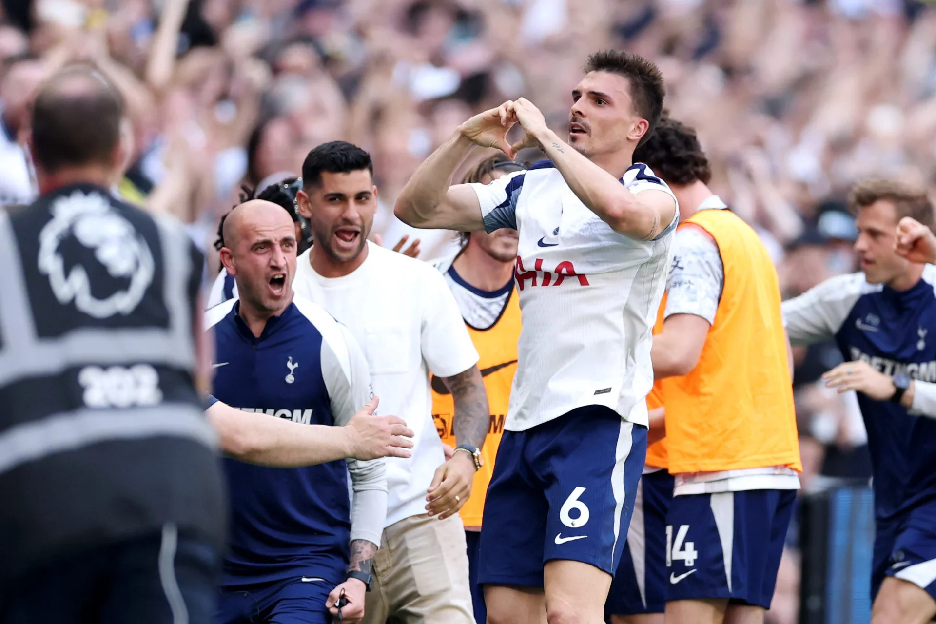 Spurs 1                                                Everton 0 